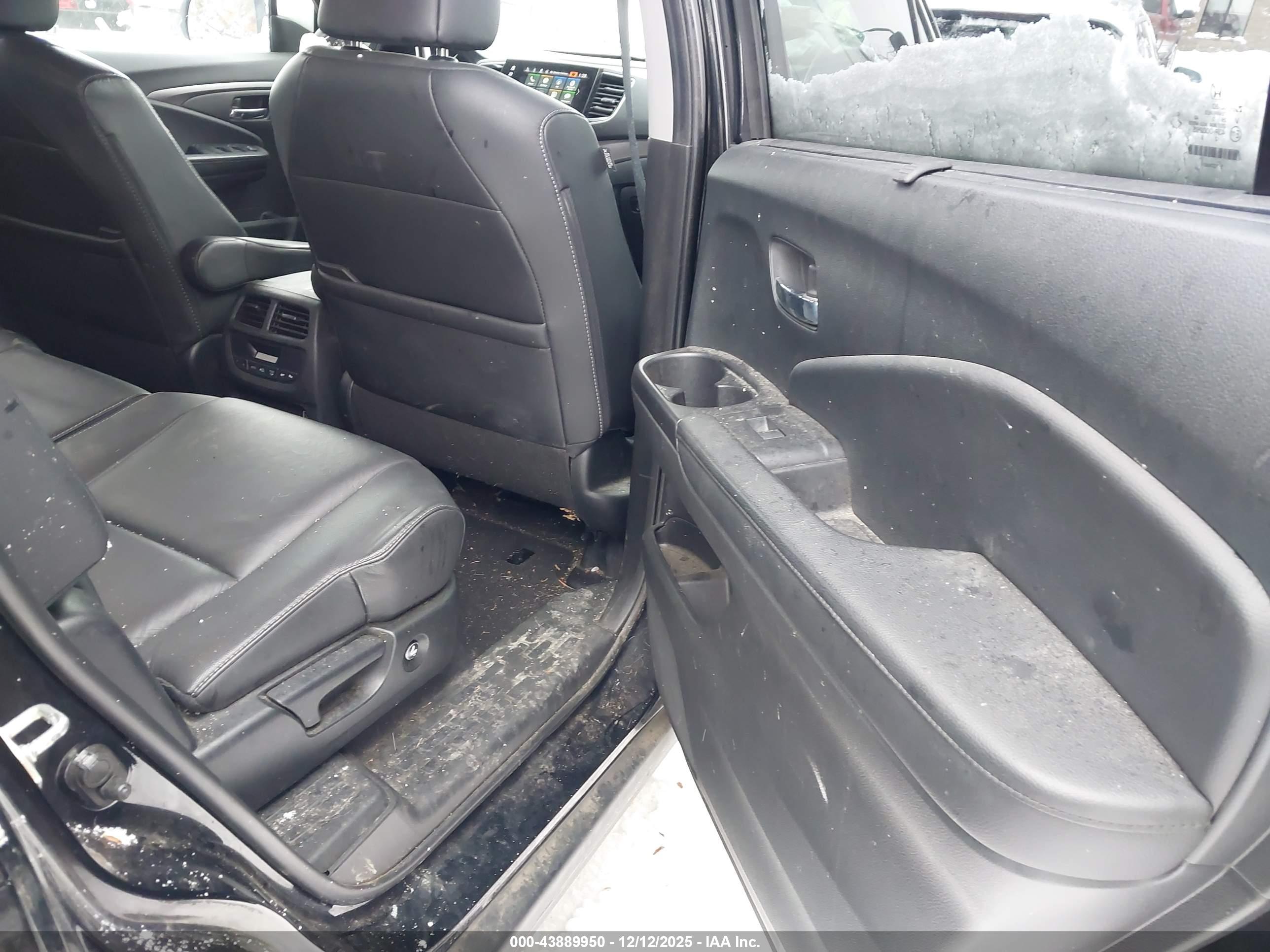 HONDA PILOT image 8