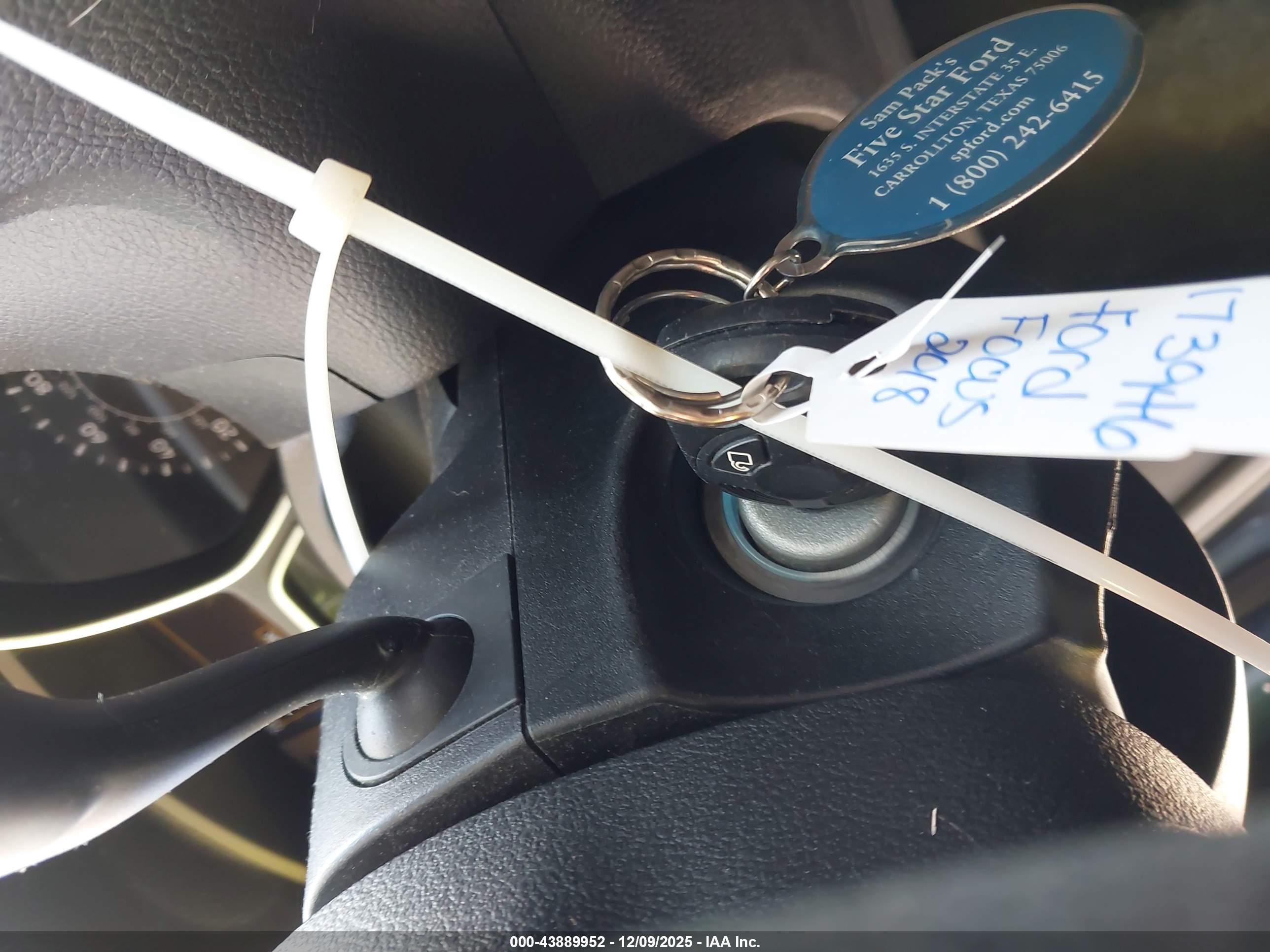FORD FOCUS image 11