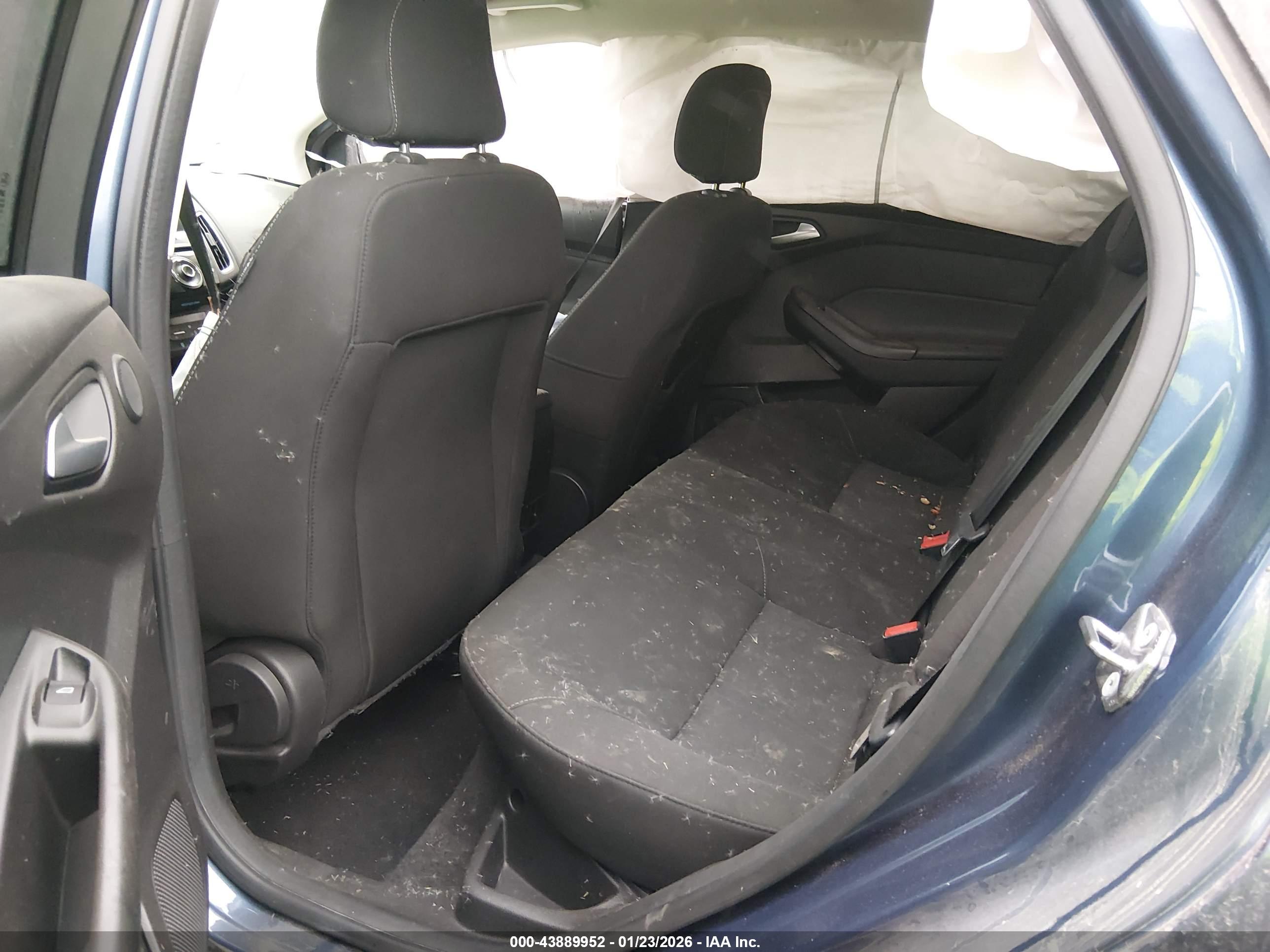 FORD FOCUS image 8