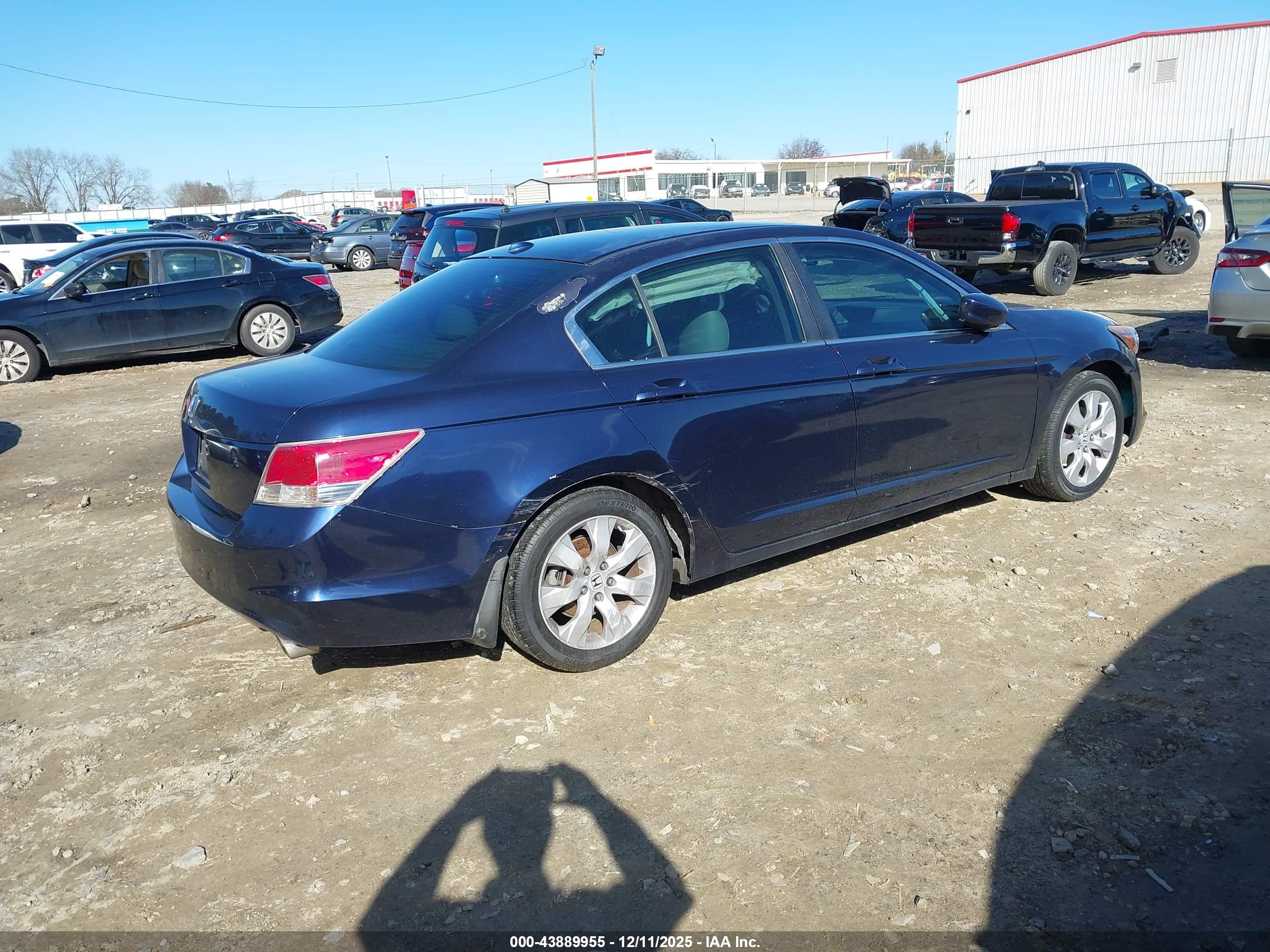 HONDA ACCORD image 4
