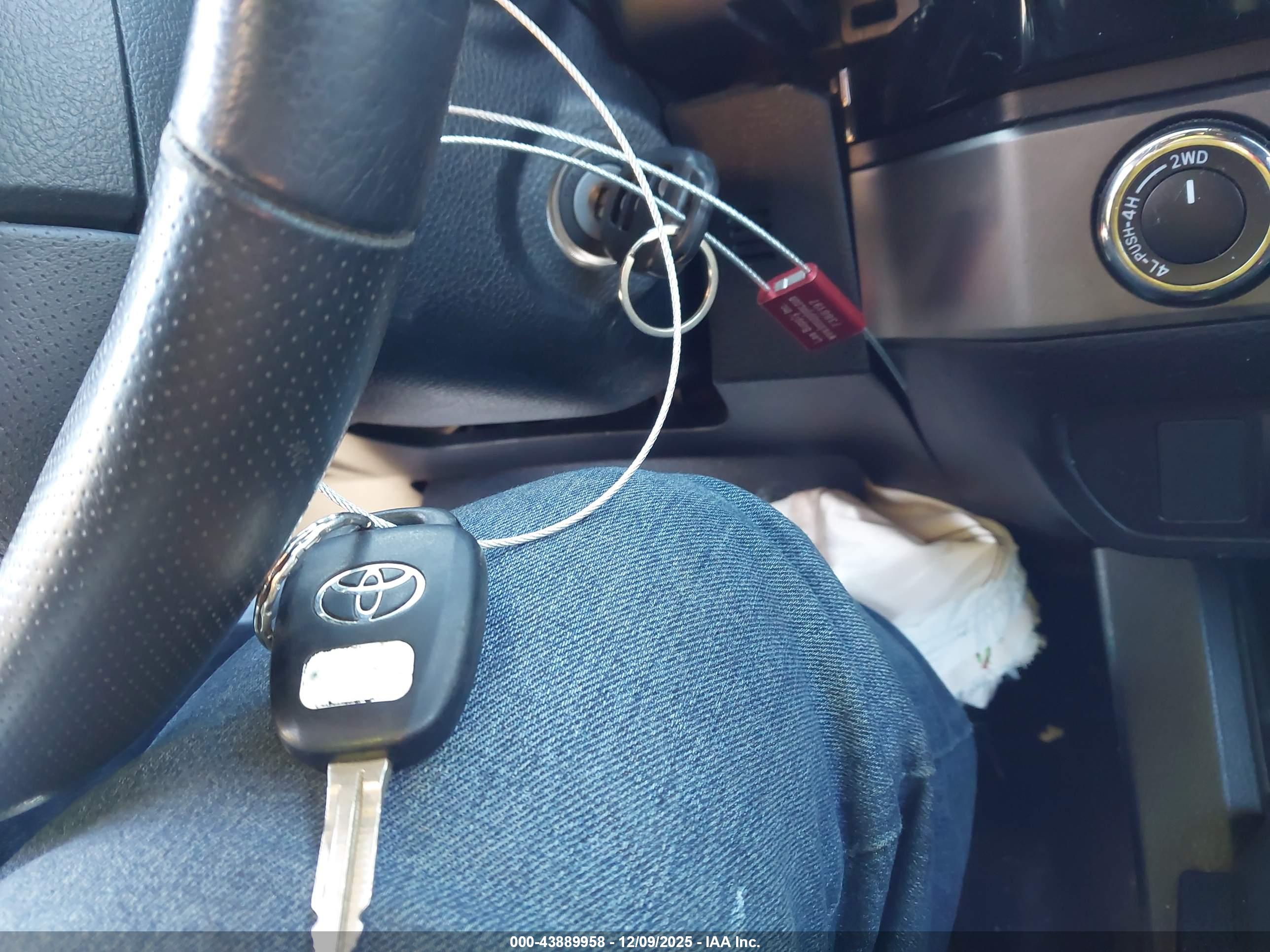 TOYOTA TACOMA image 11