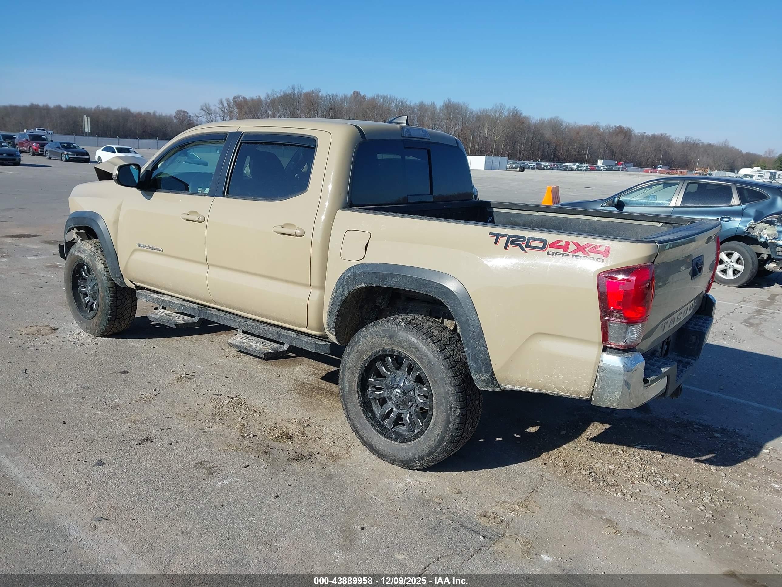 TOYOTA TACOMA image 3