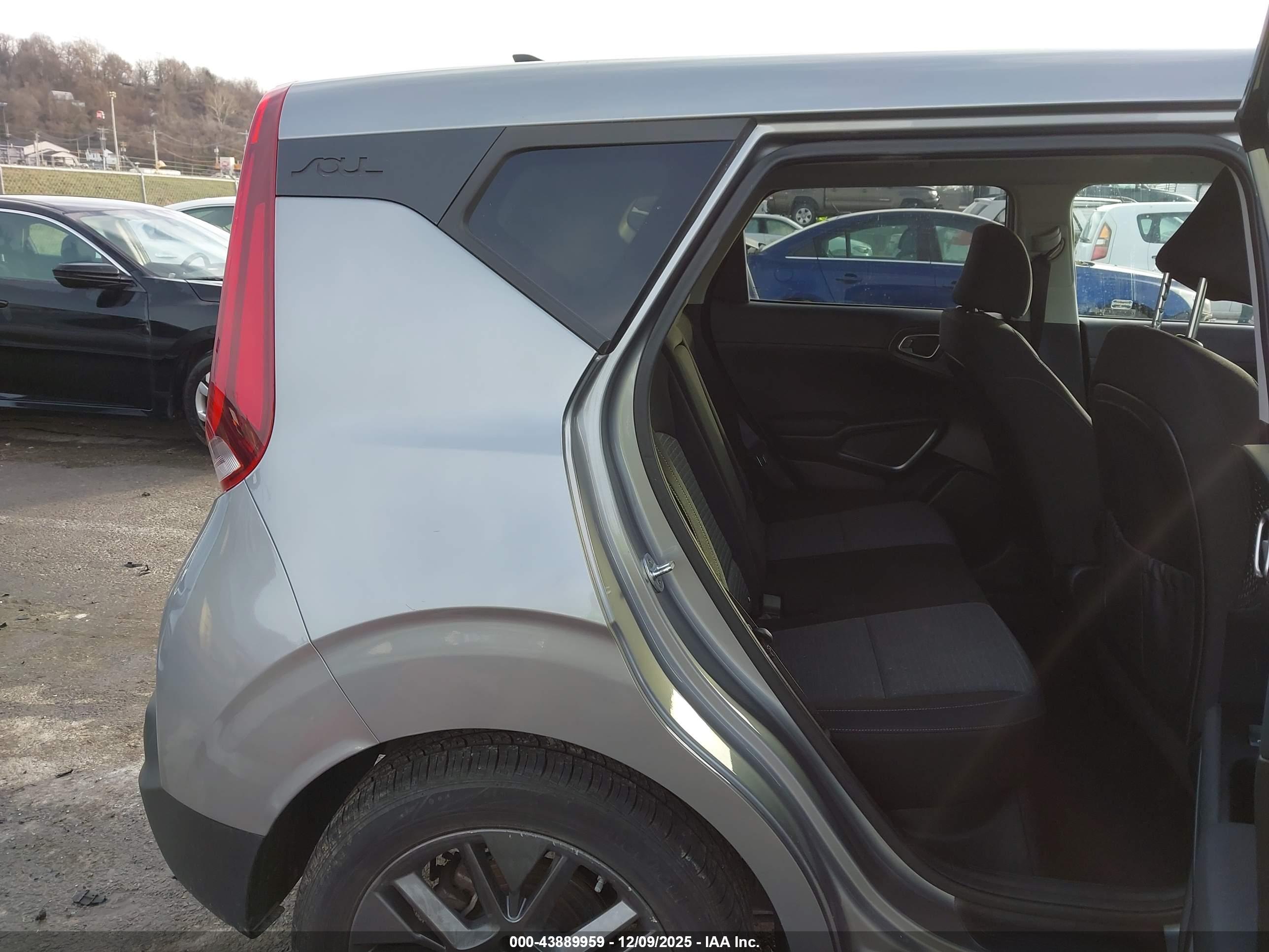 KIA SOUL image 8