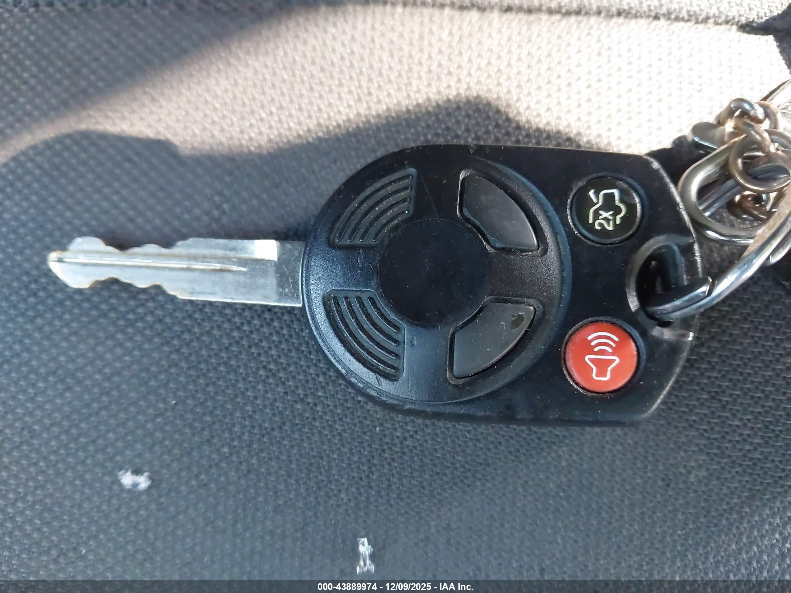 FORD ESCAPE image 11