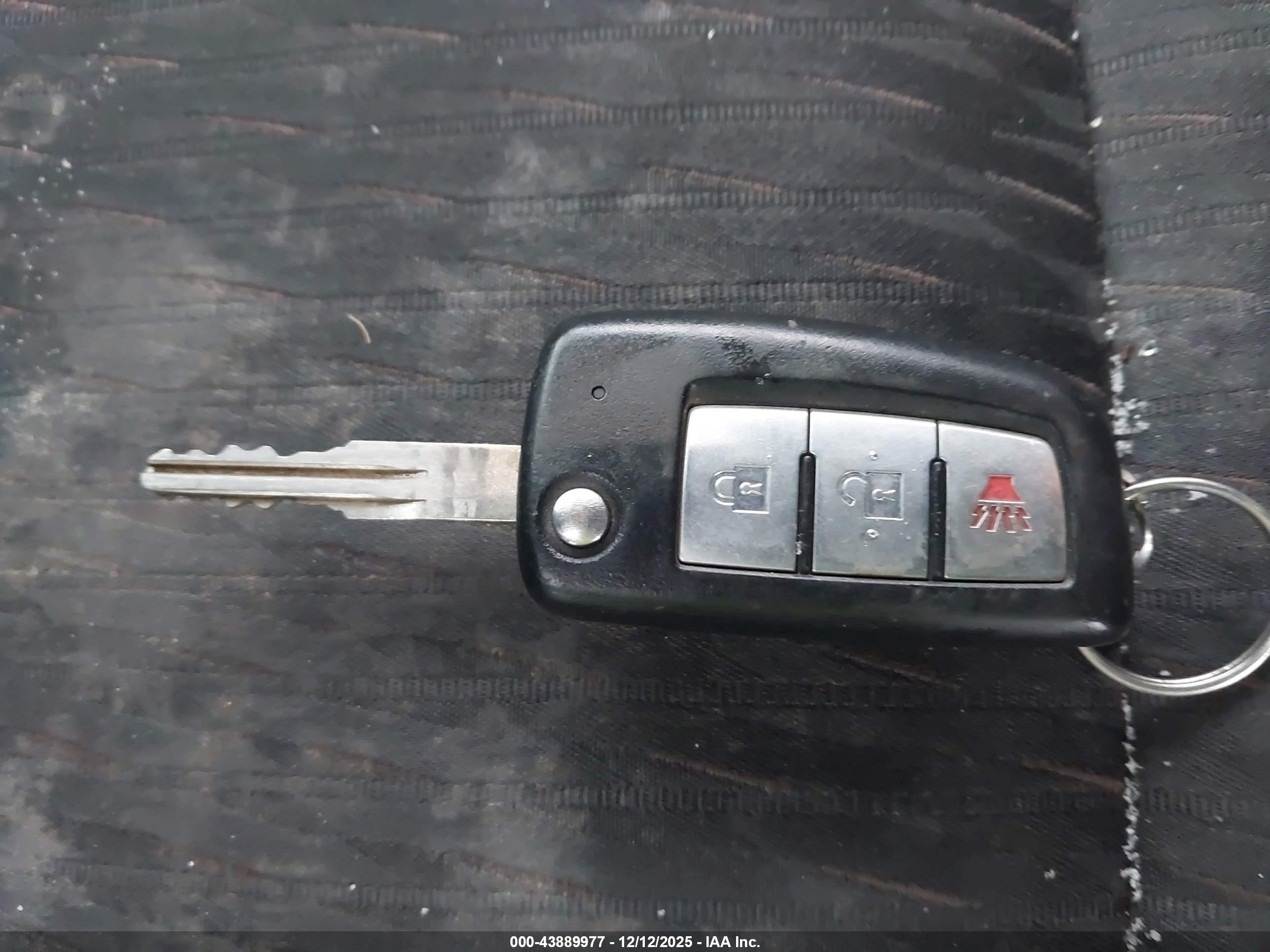 NISSAN ROGUE image 11