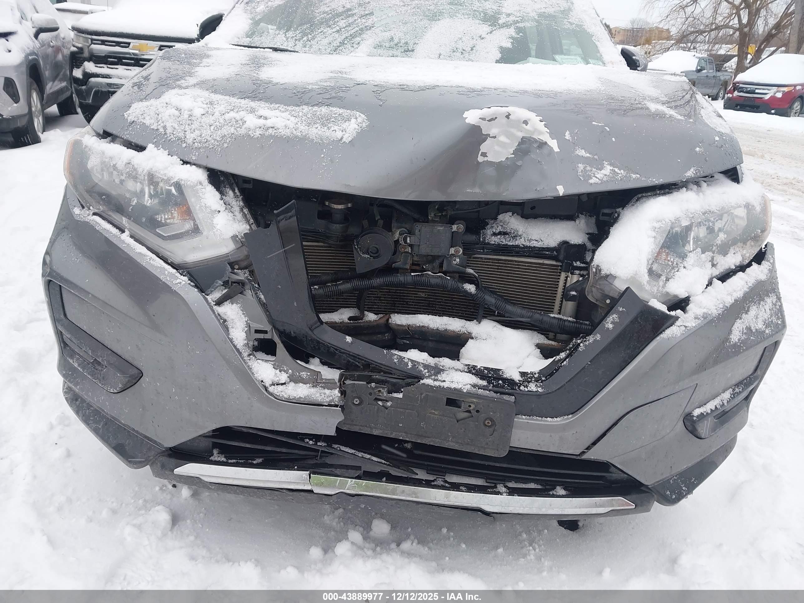 NISSAN ROGUE image 6