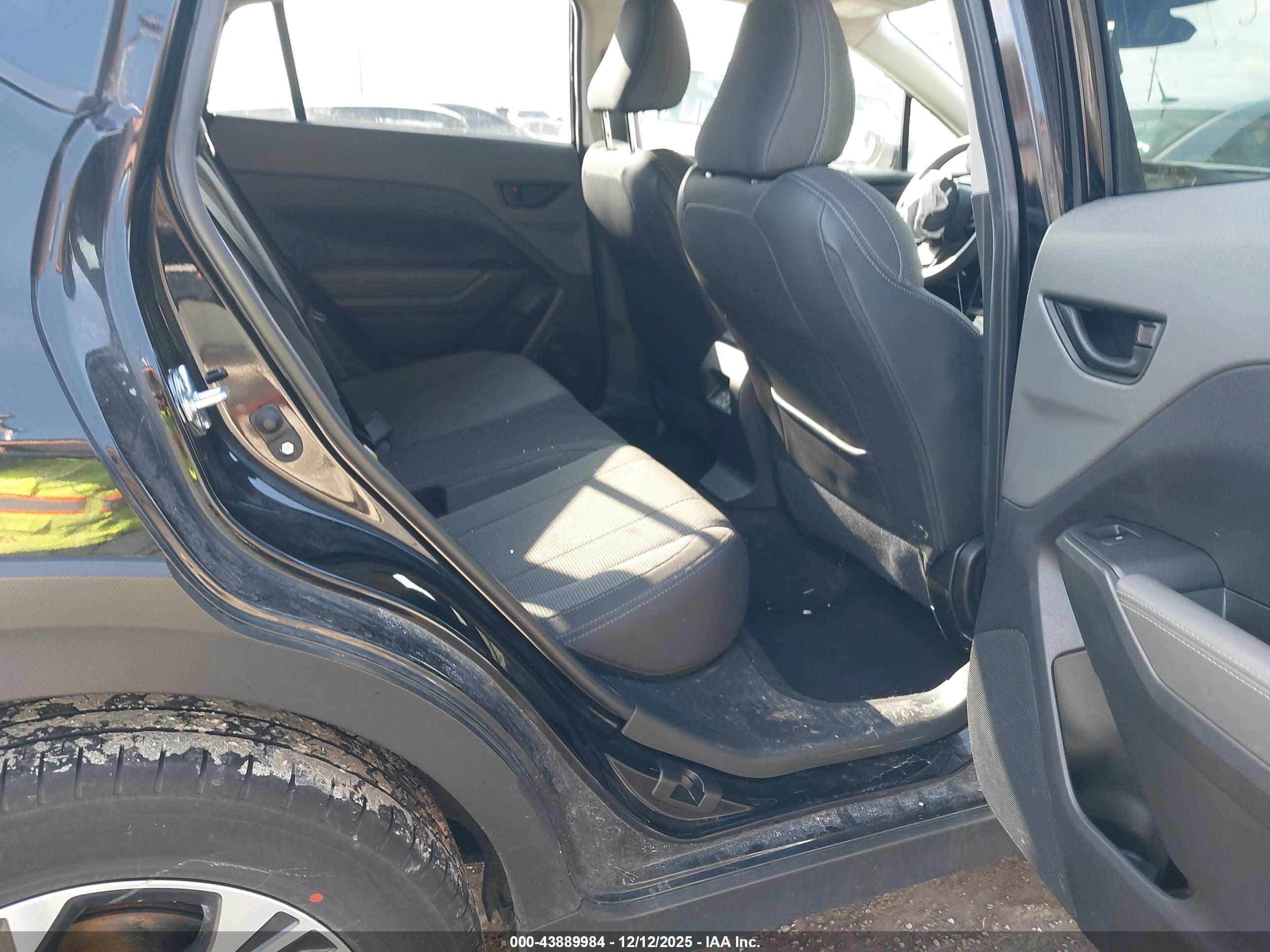 SUBARU CROSSTREK image 8