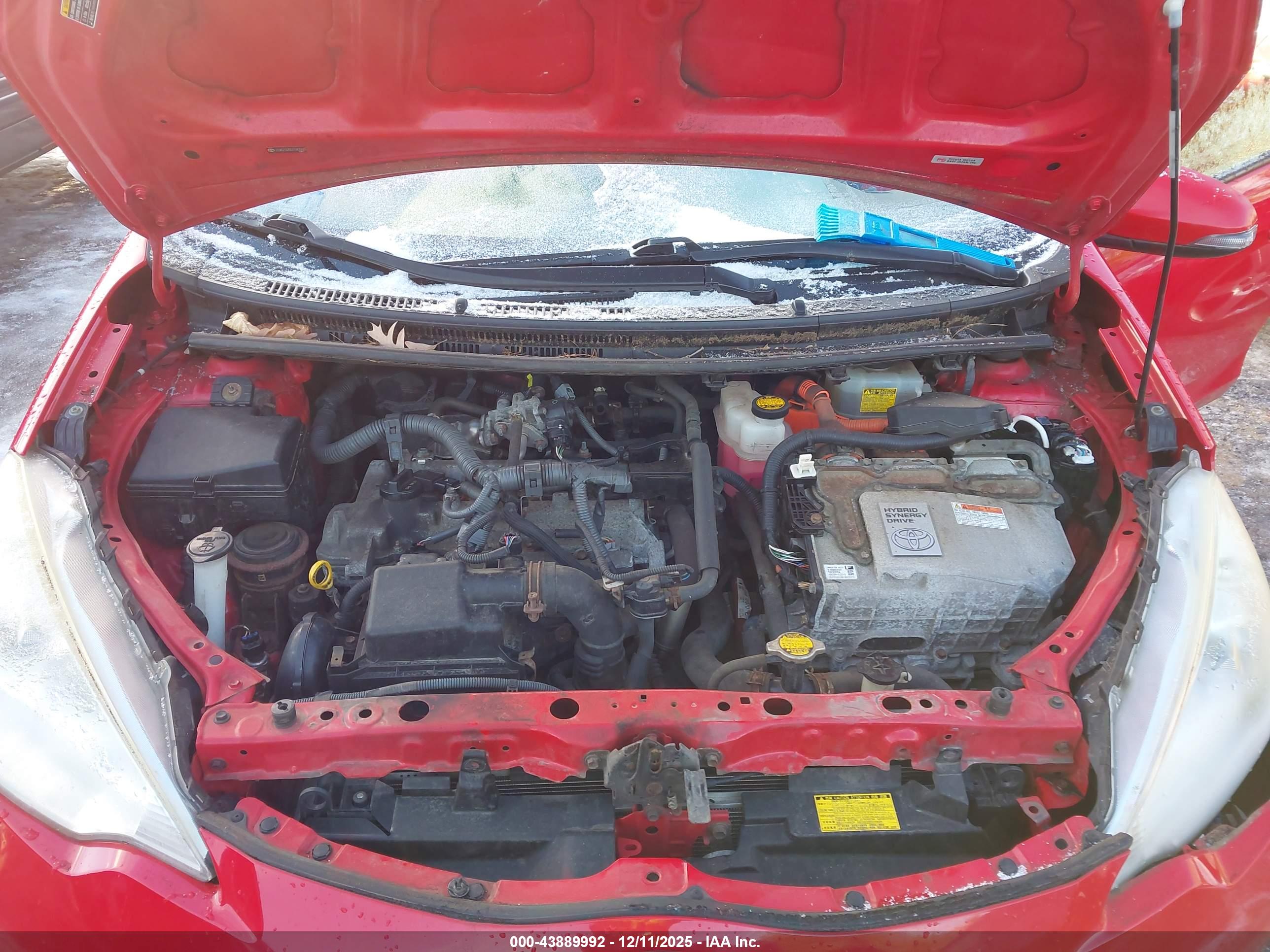 TOYOTA PRIUS image 10