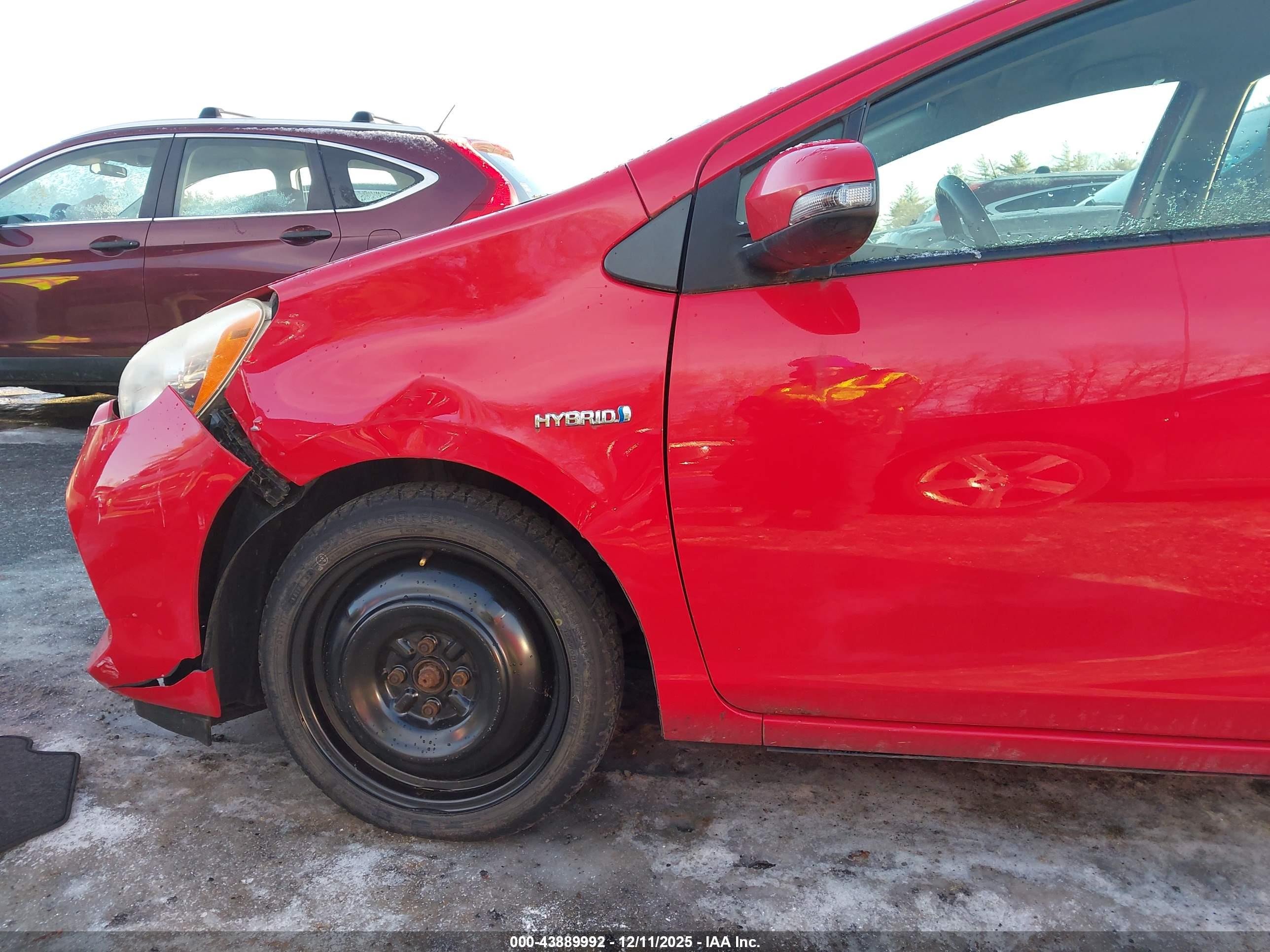 TOYOTA PRIUS image 6