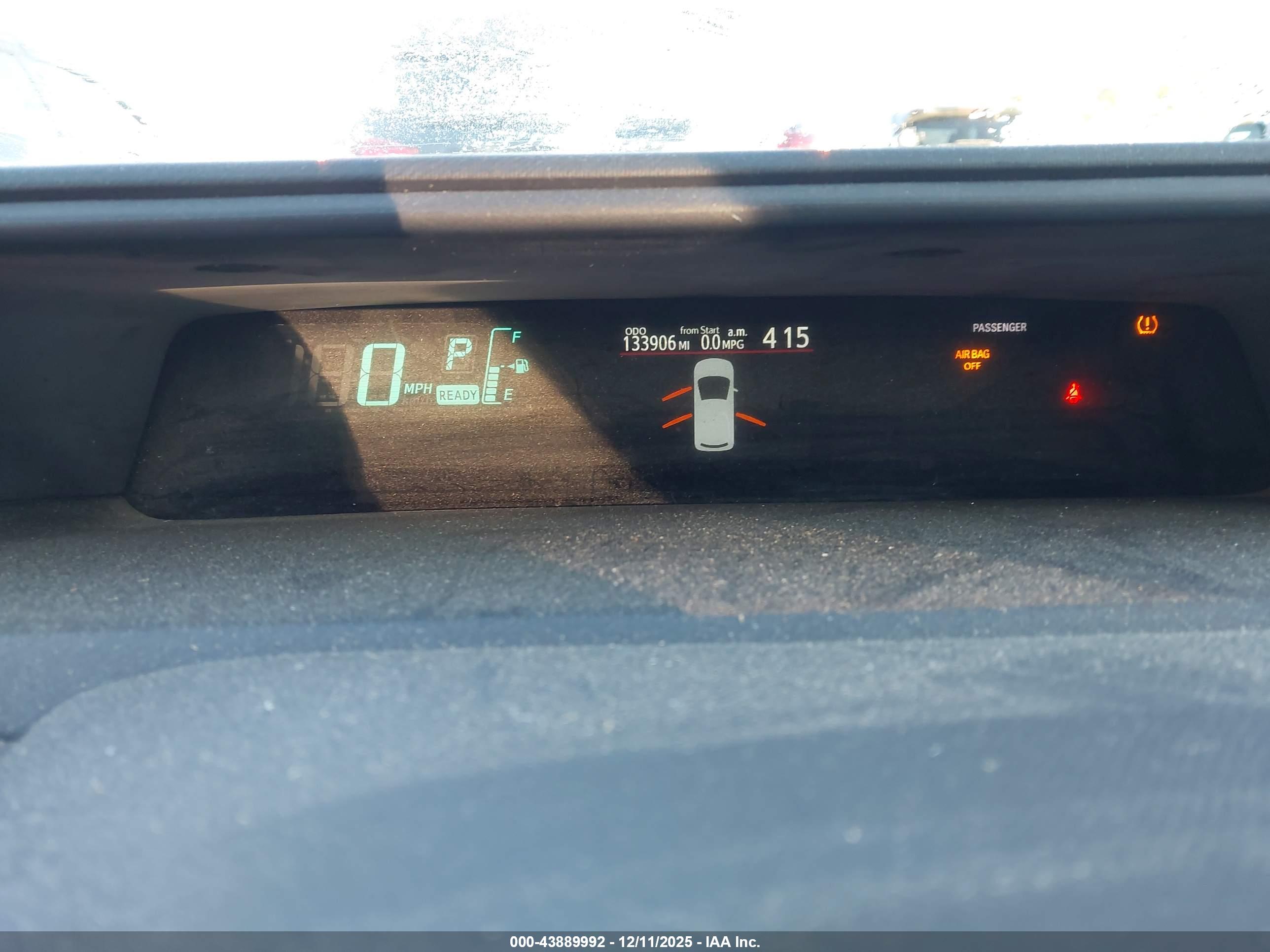 TOYOTA PRIUS image 7
