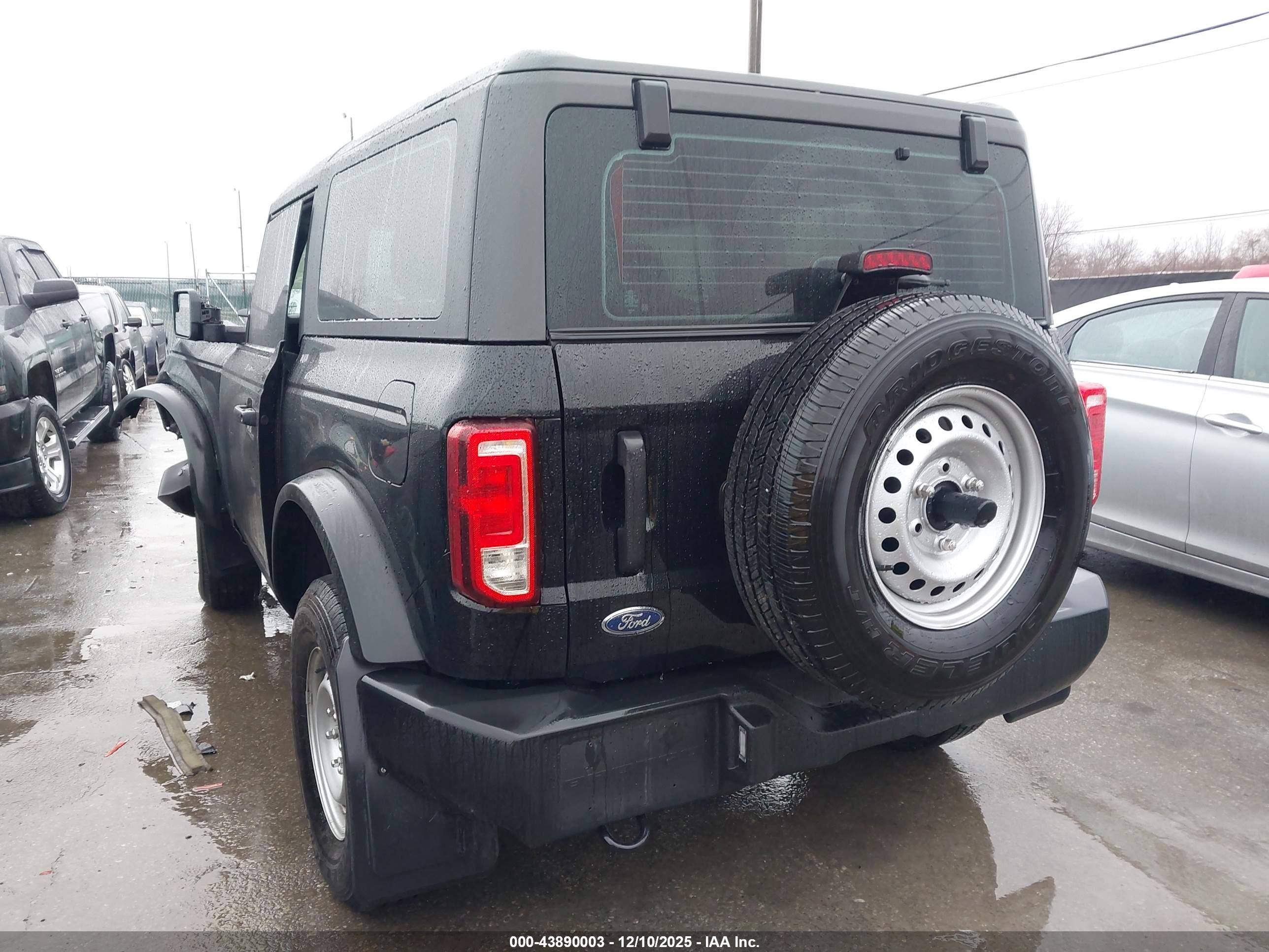FORD BRONCO image 3