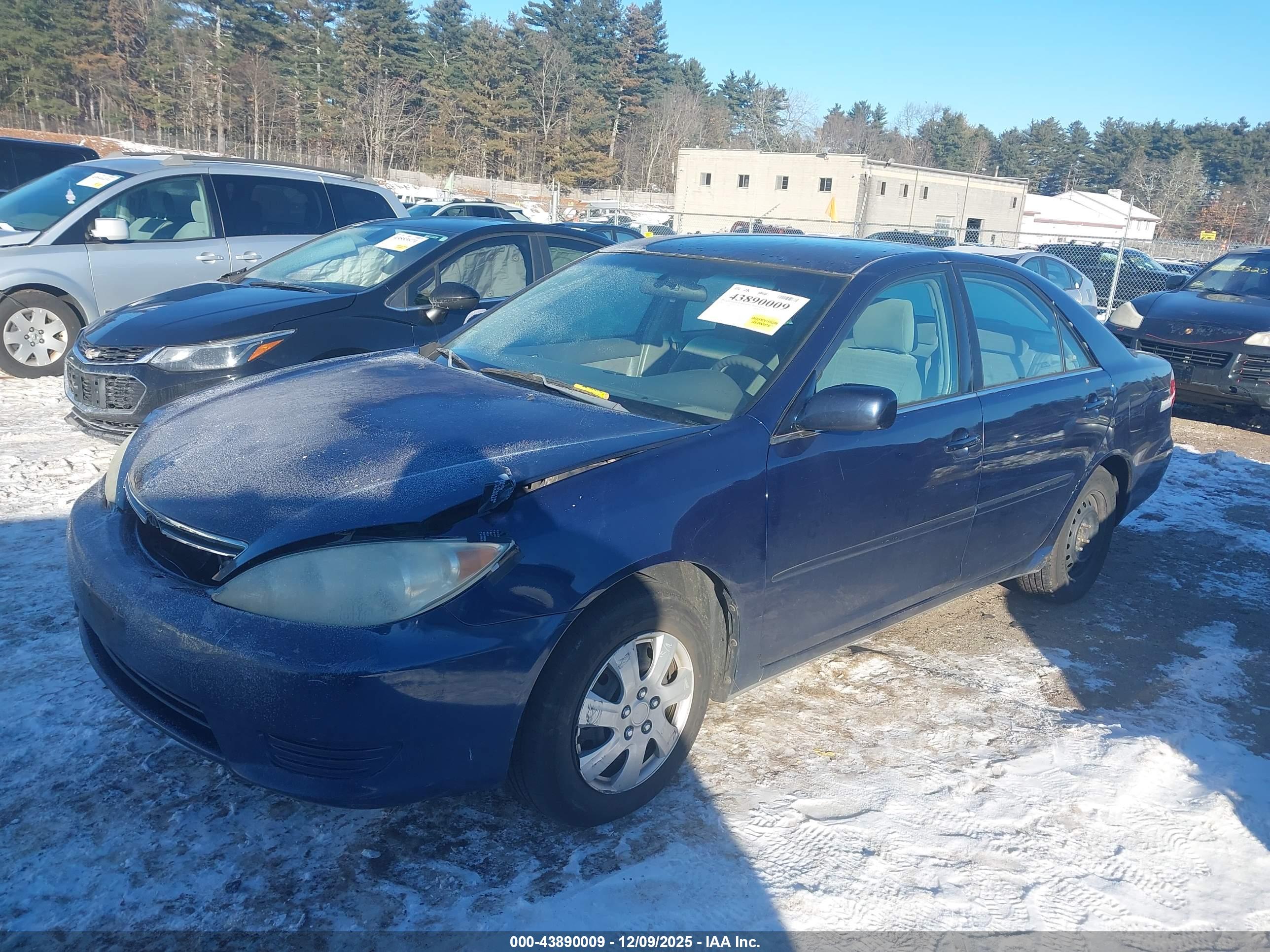 TOYOTA CAMRY image 2