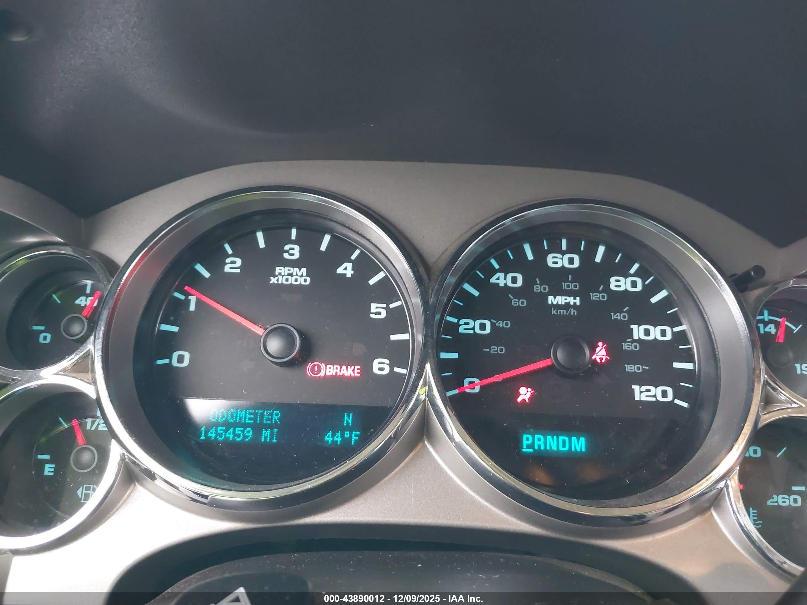 CHEVROLET SILVERADO image 7