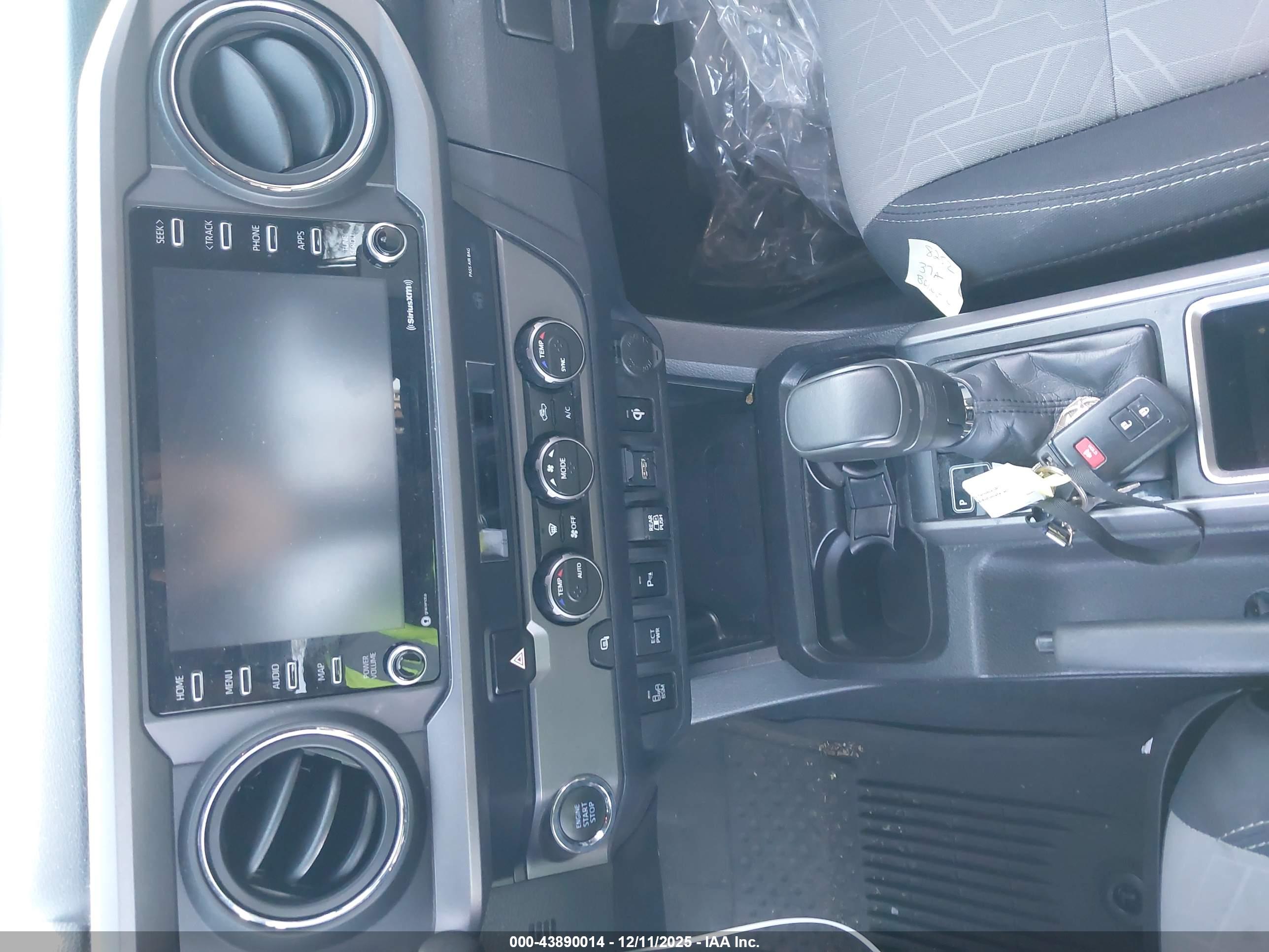 TOYOTA TACOMA image 11