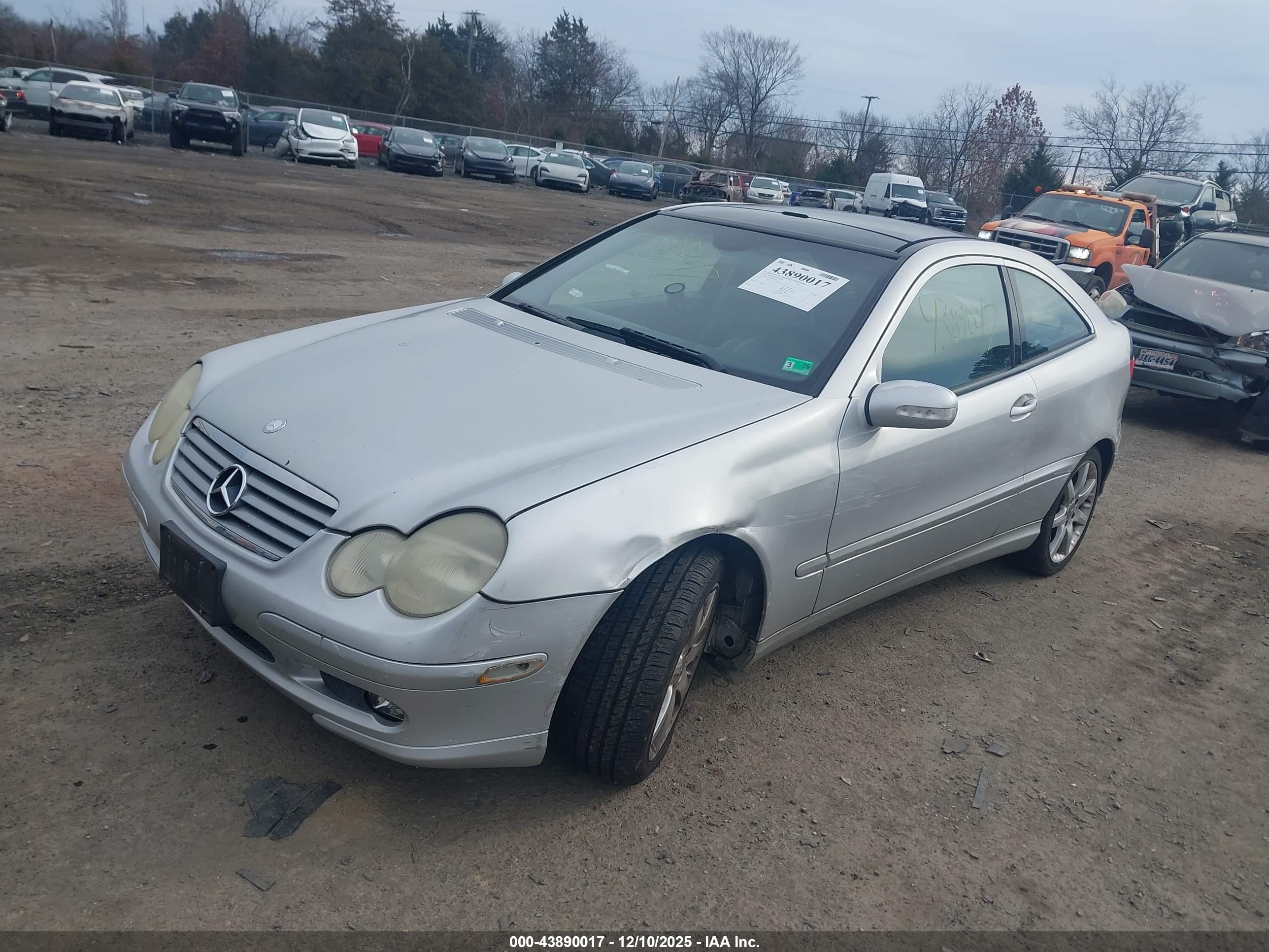 MERCEDES-BENZ C image 2