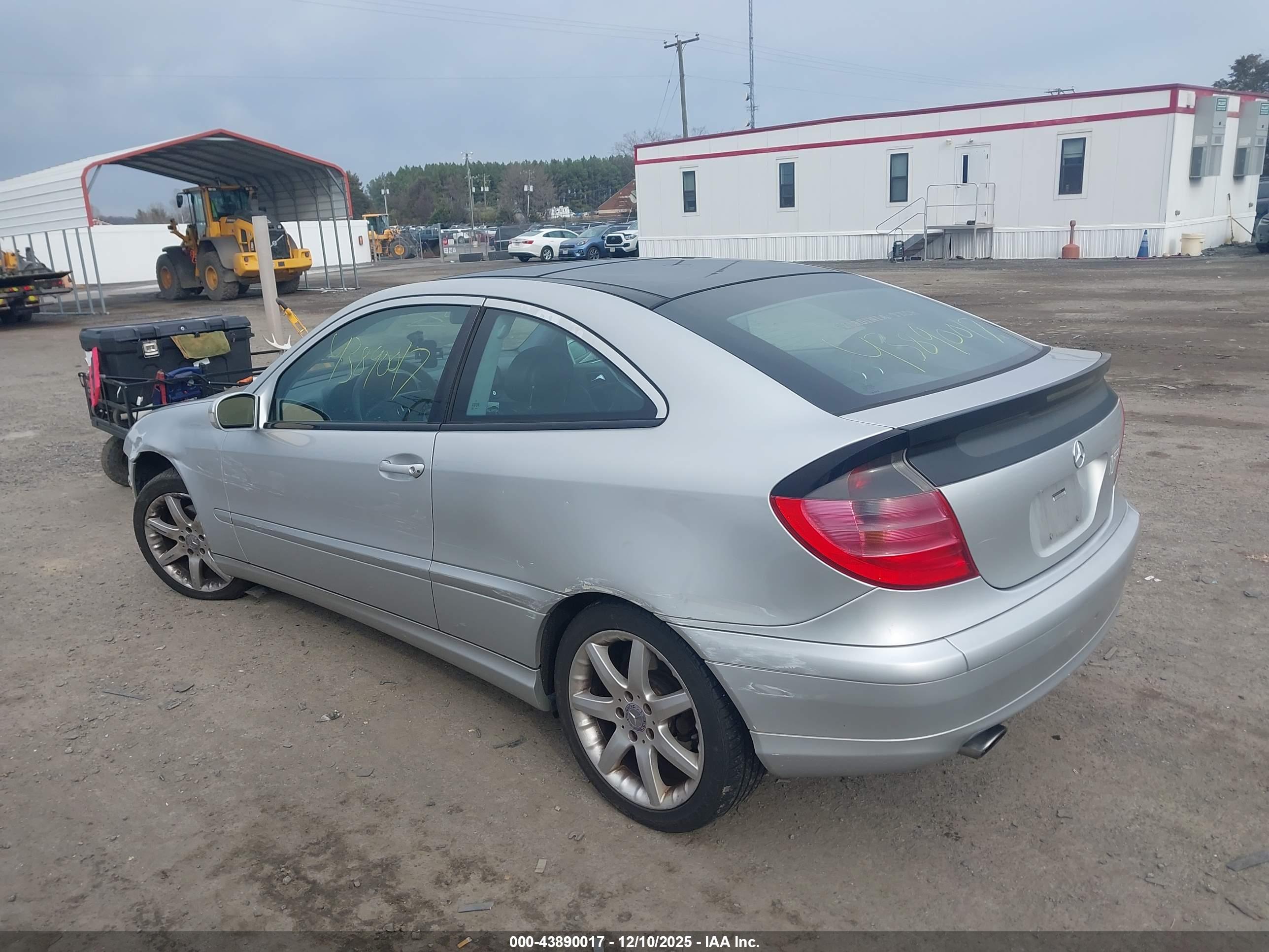 MERCEDES-BENZ C image 3