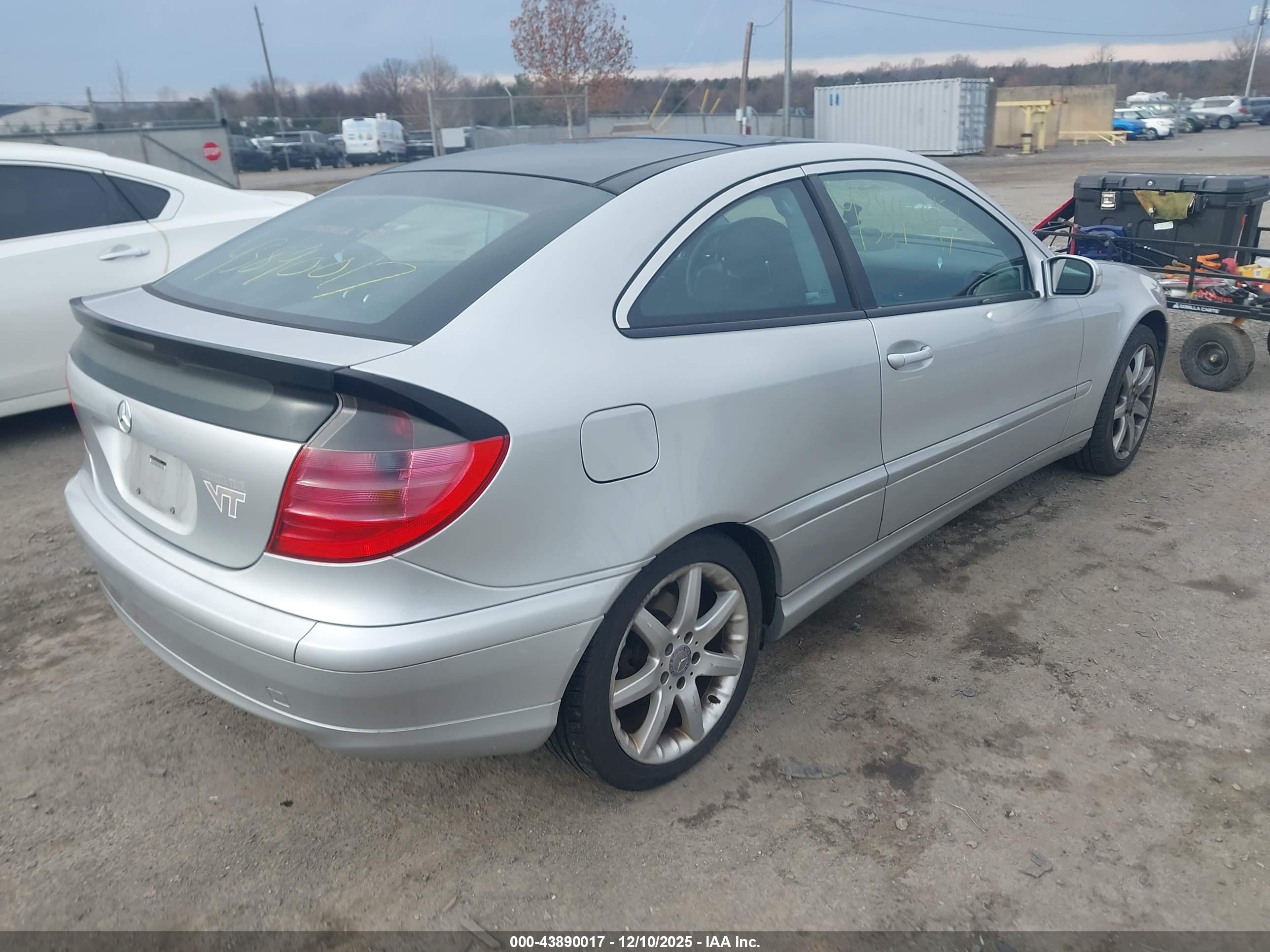 MERCEDES-BENZ C image 4
