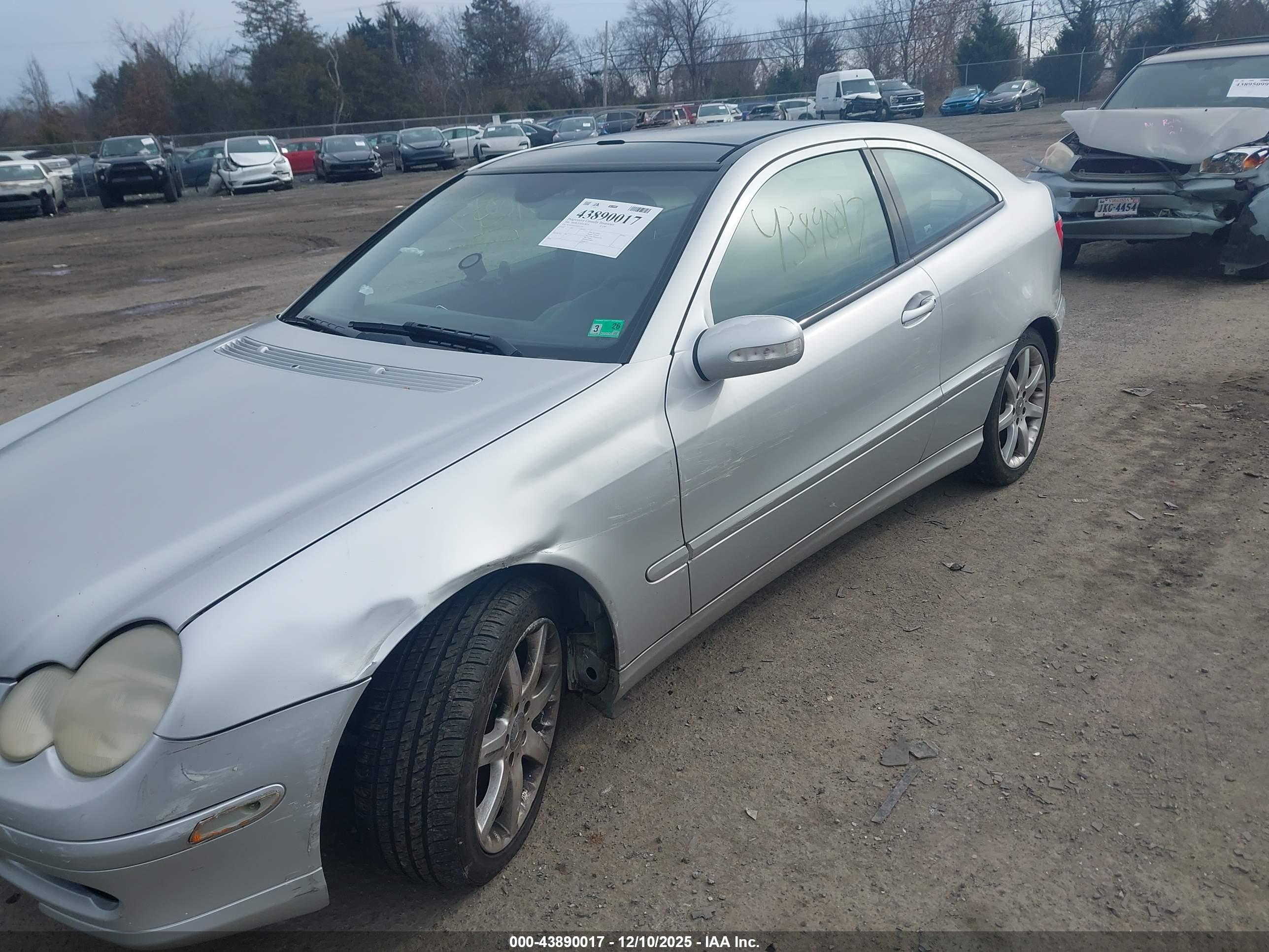 MERCEDES-BENZ C image 6