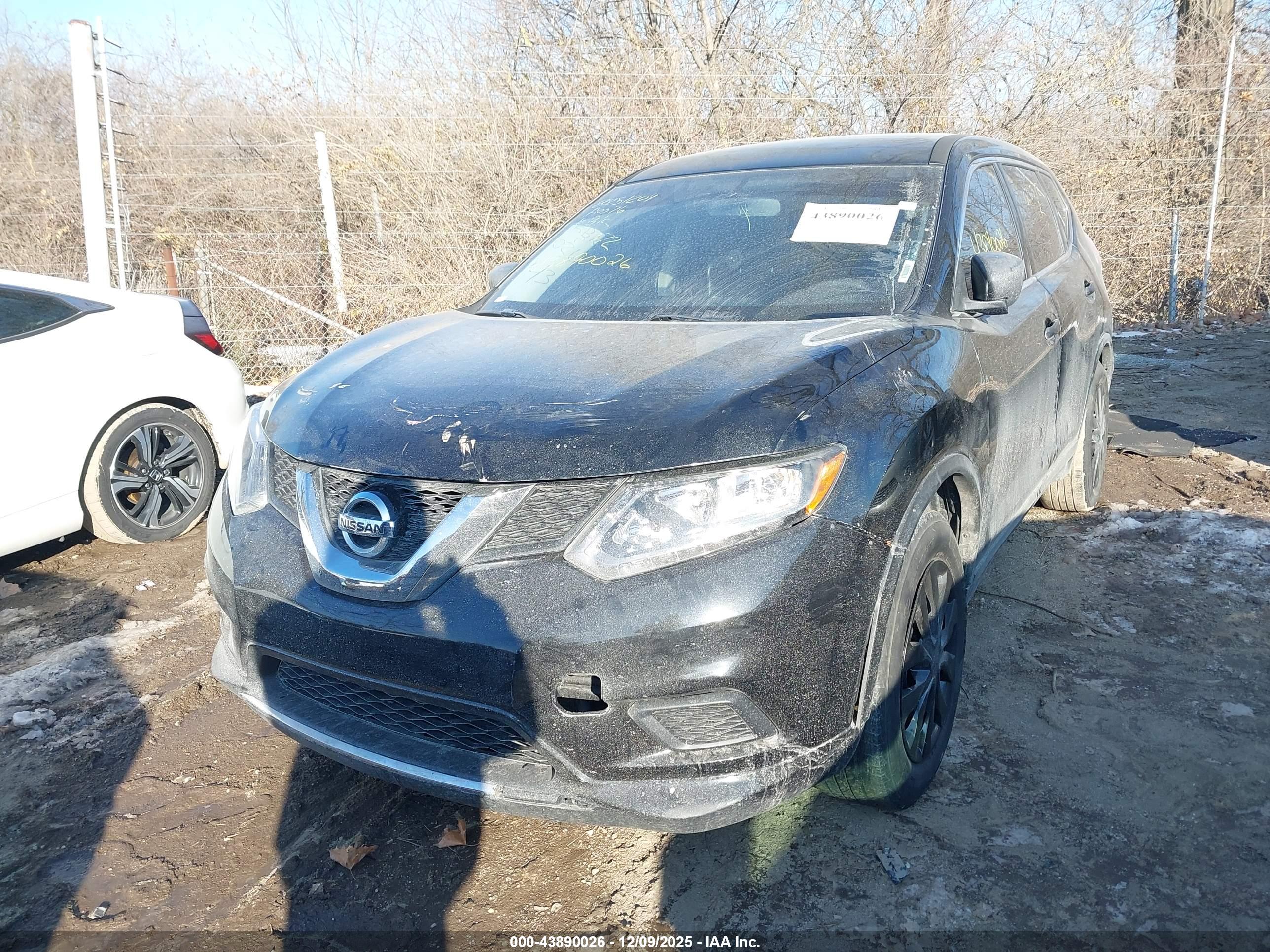 NISSAN ROGUE image 2