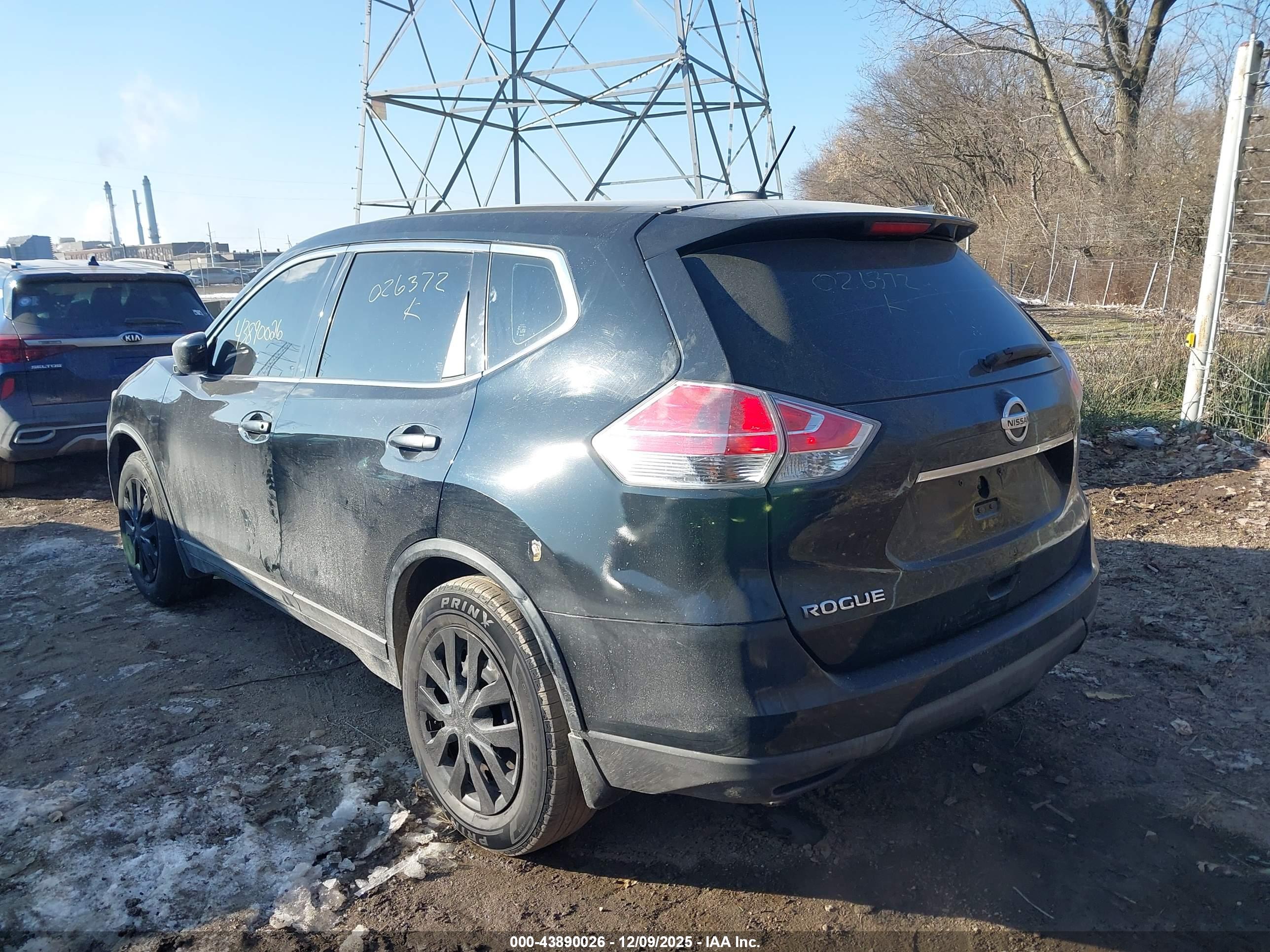 NISSAN ROGUE image 3