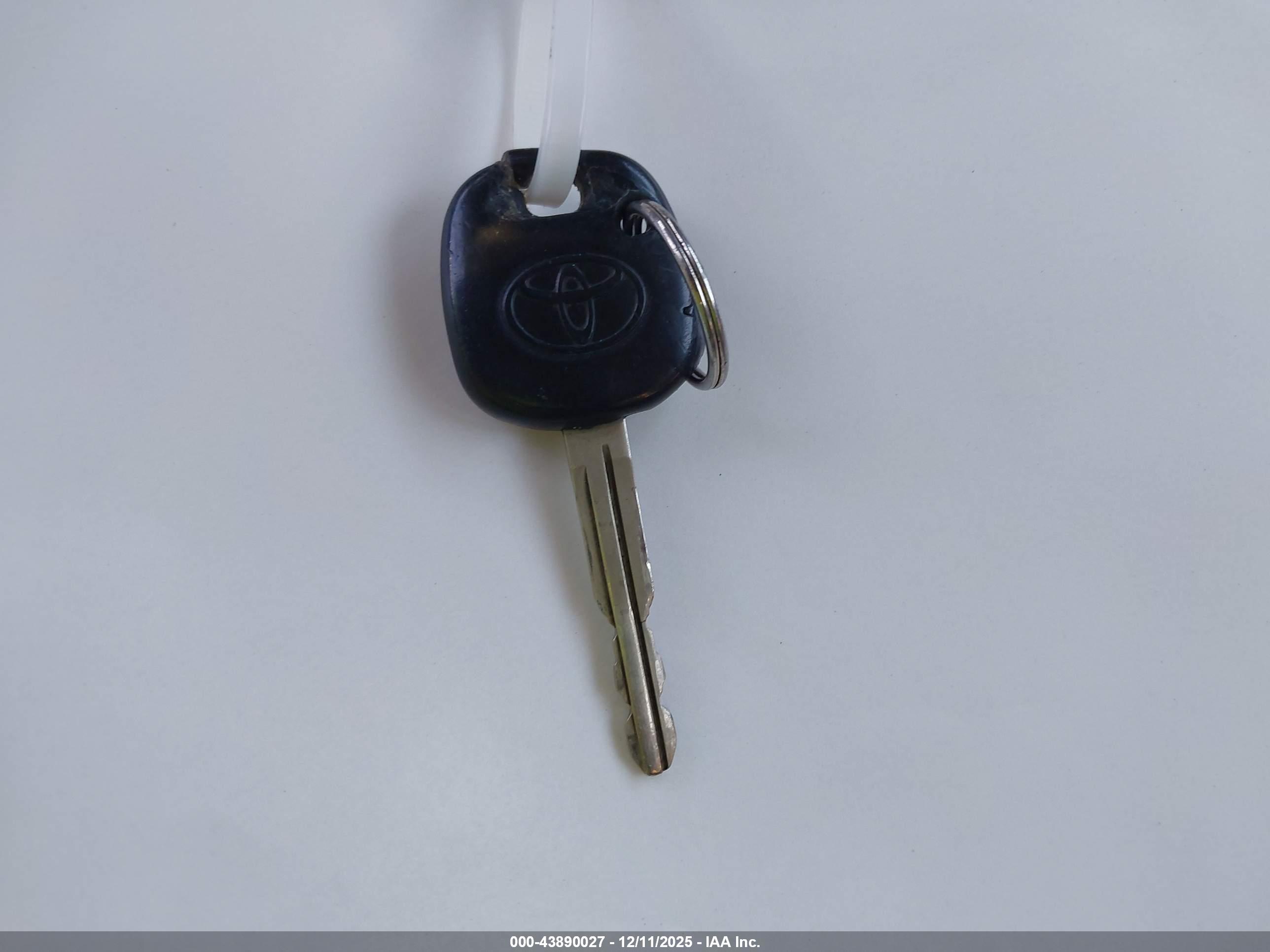 TOYOTA COROLLA image 11