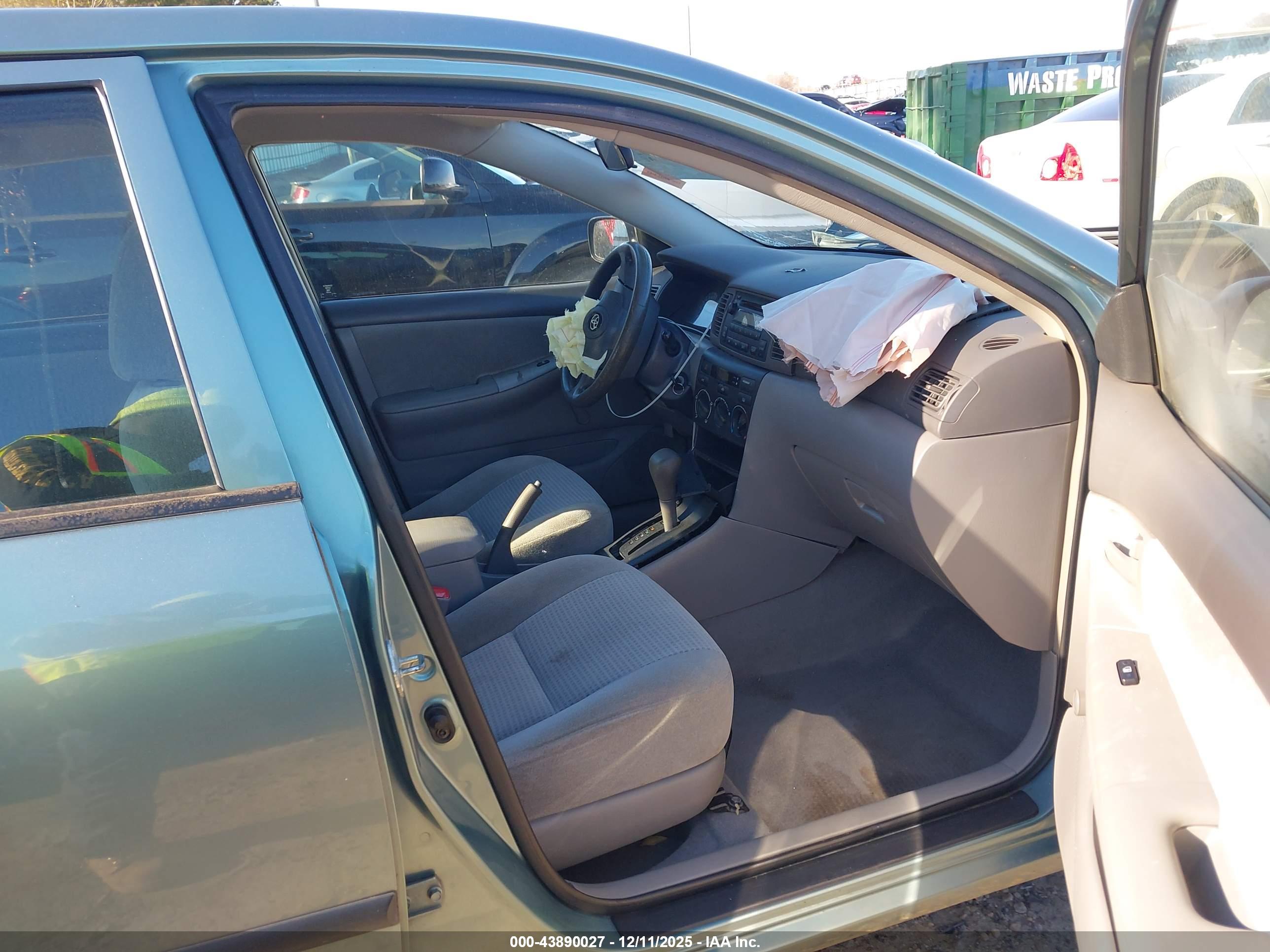 TOYOTA COROLLA image 5