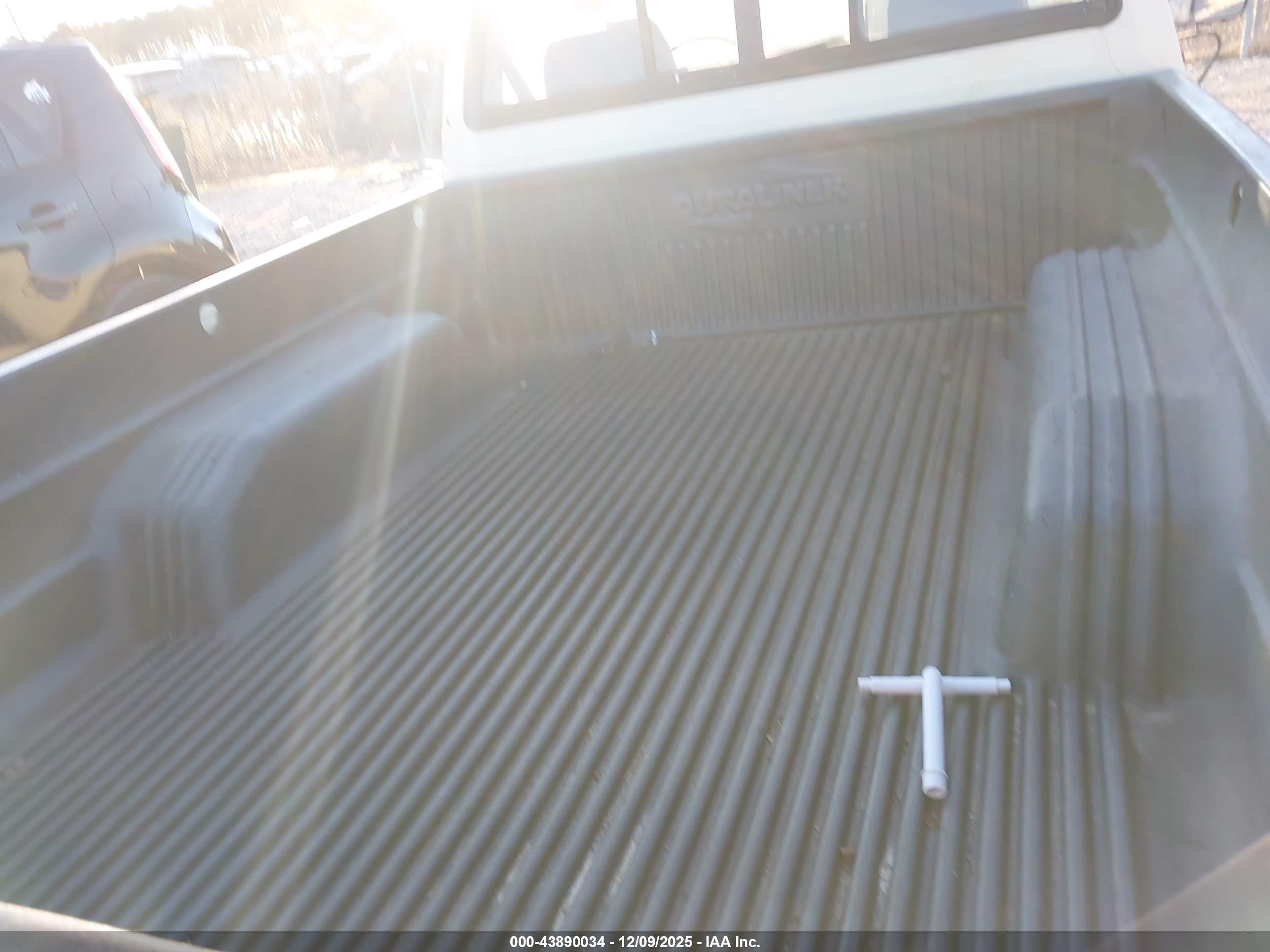 TOYOTA PICKUP image 8