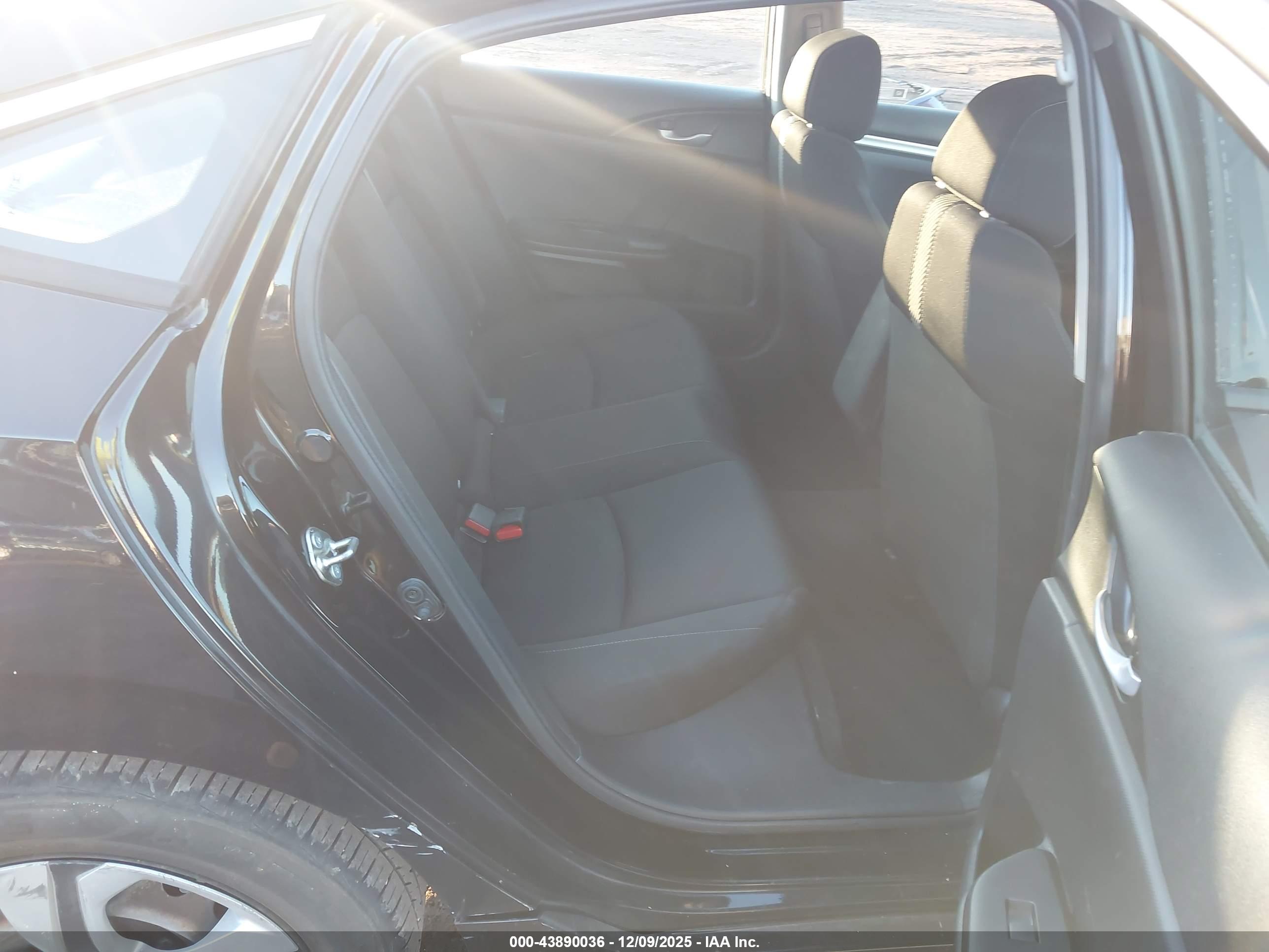 HONDA CIVIC image 8