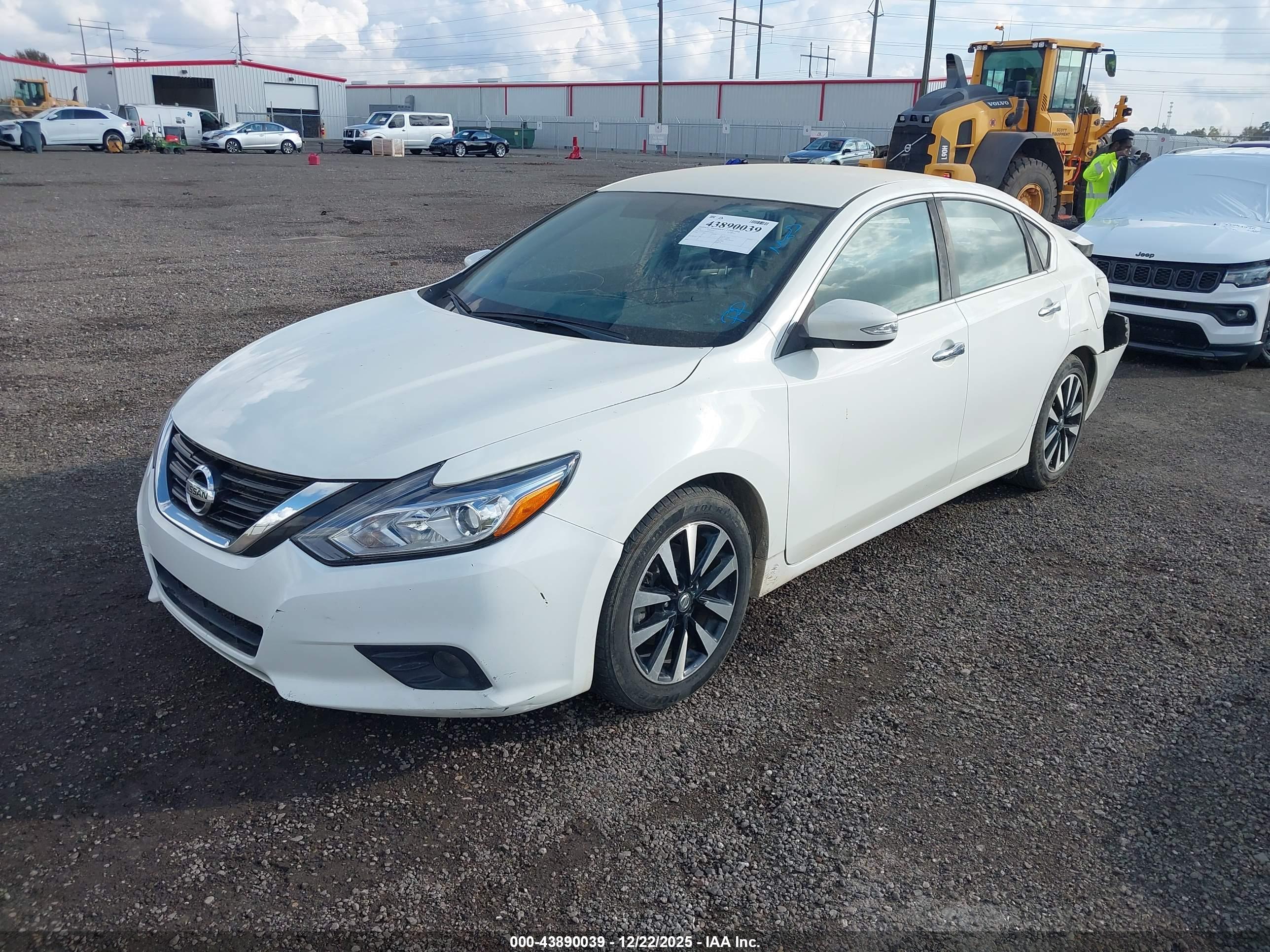 NISSAN ALTIMA image 2