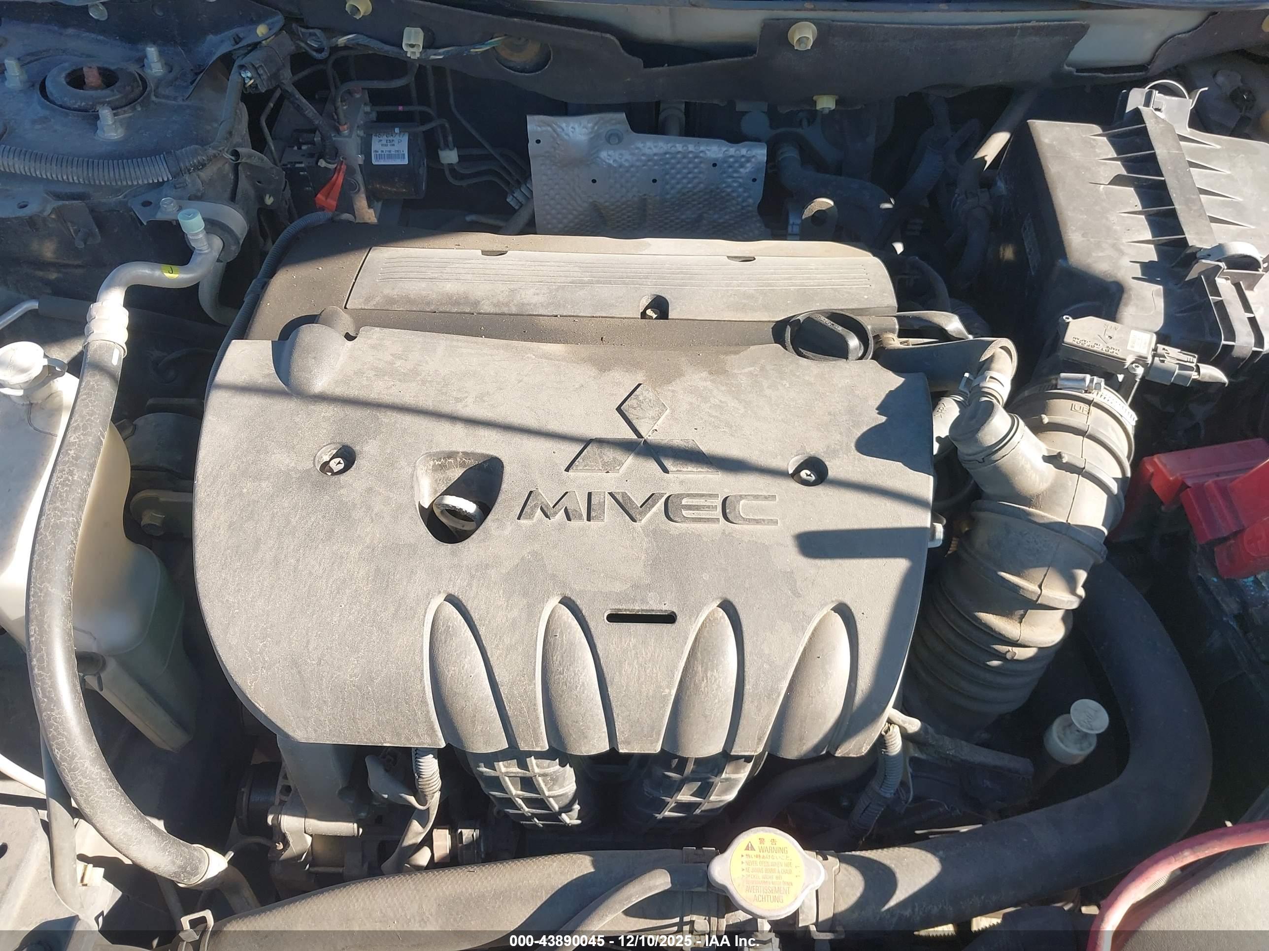MITSUBISHI LANCER image 10