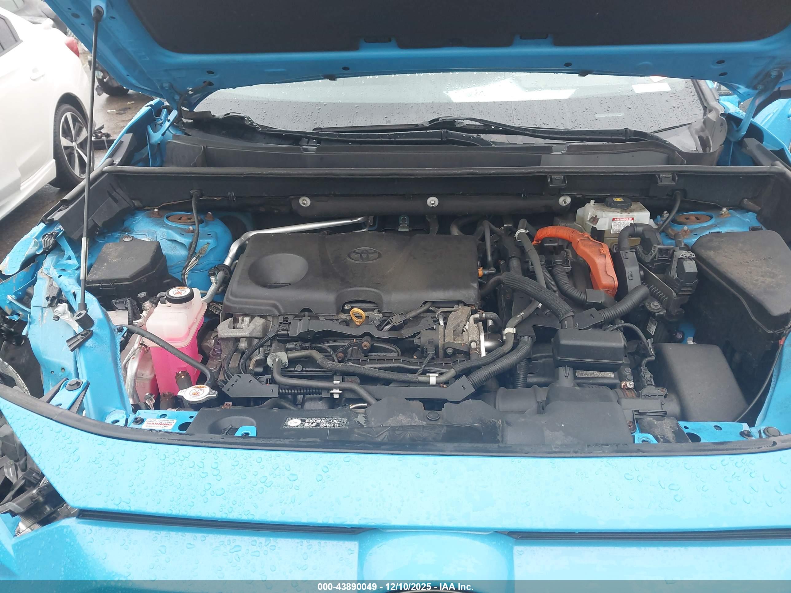 TOYOTA RAV4 image 10