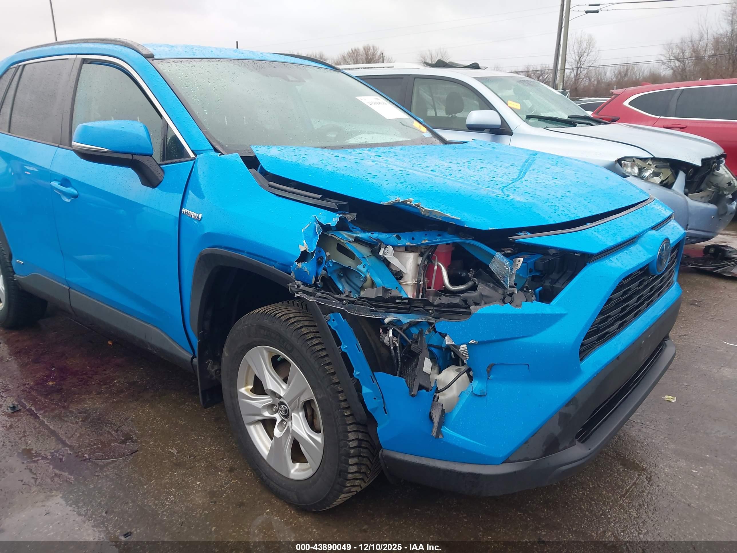 TOYOTA RAV4 image 6