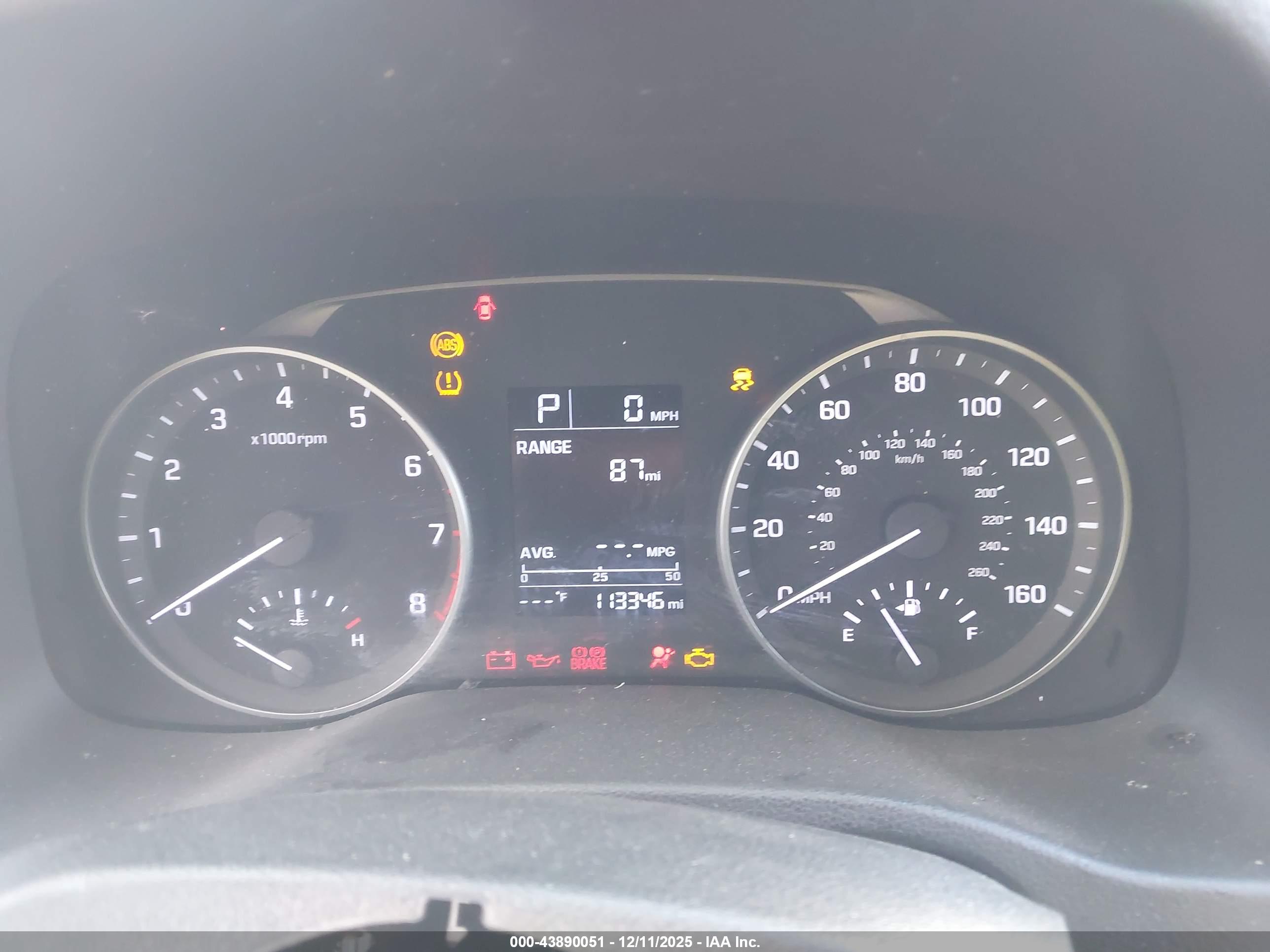 HYUNDAI ELANTRA image 7
