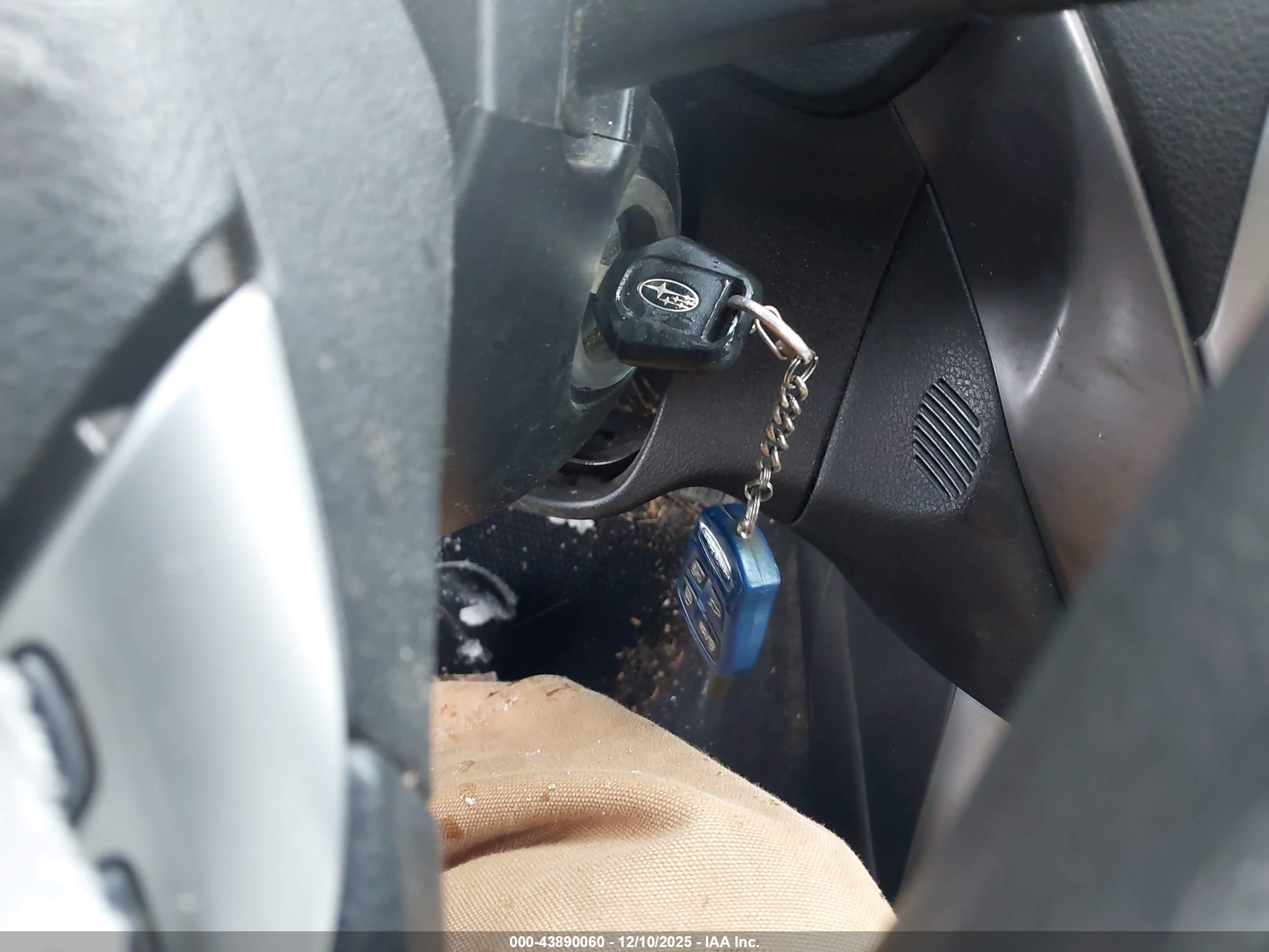 SUBARU FORESTER image 11