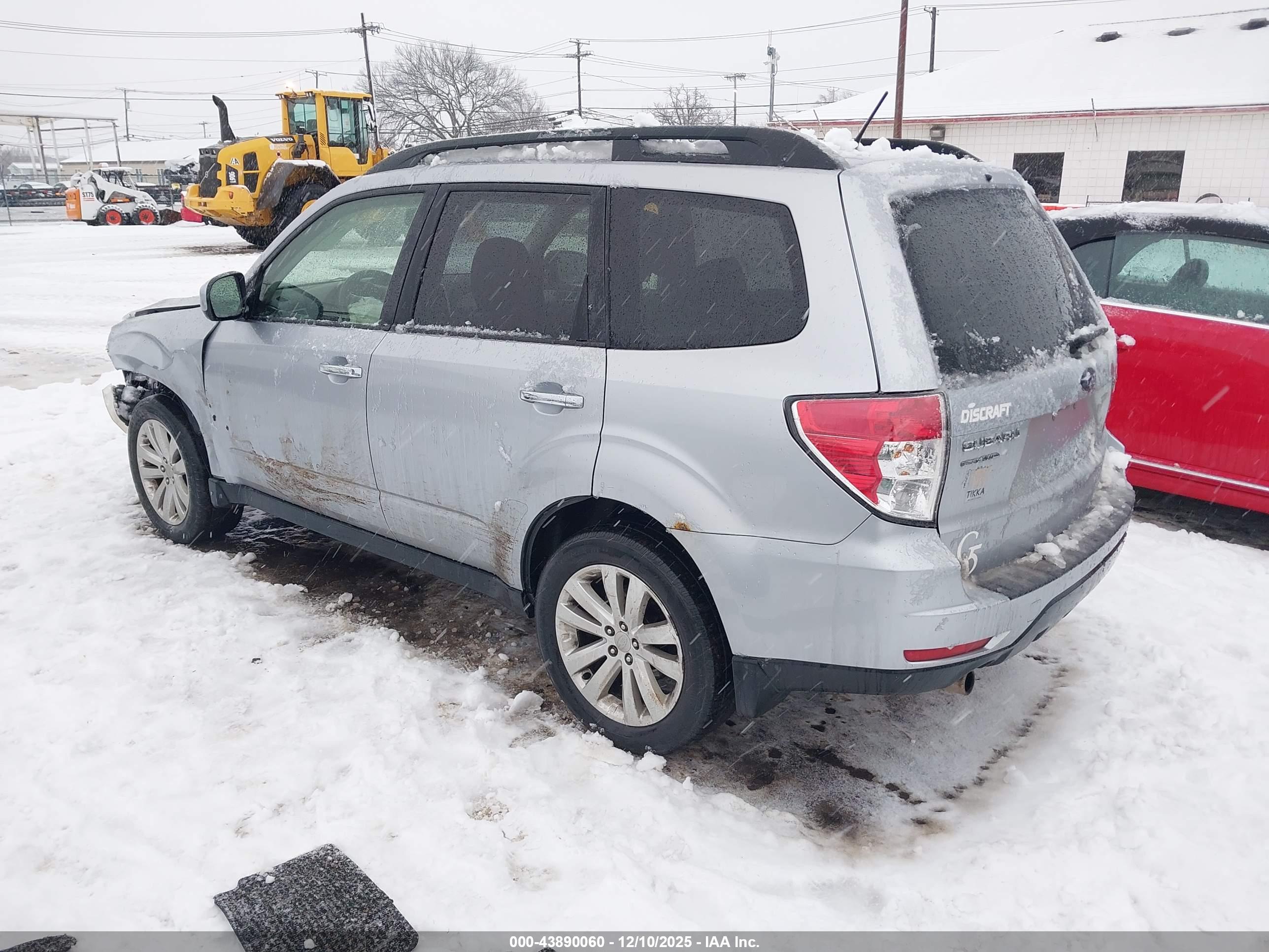 SUBARU FORESTER image 3