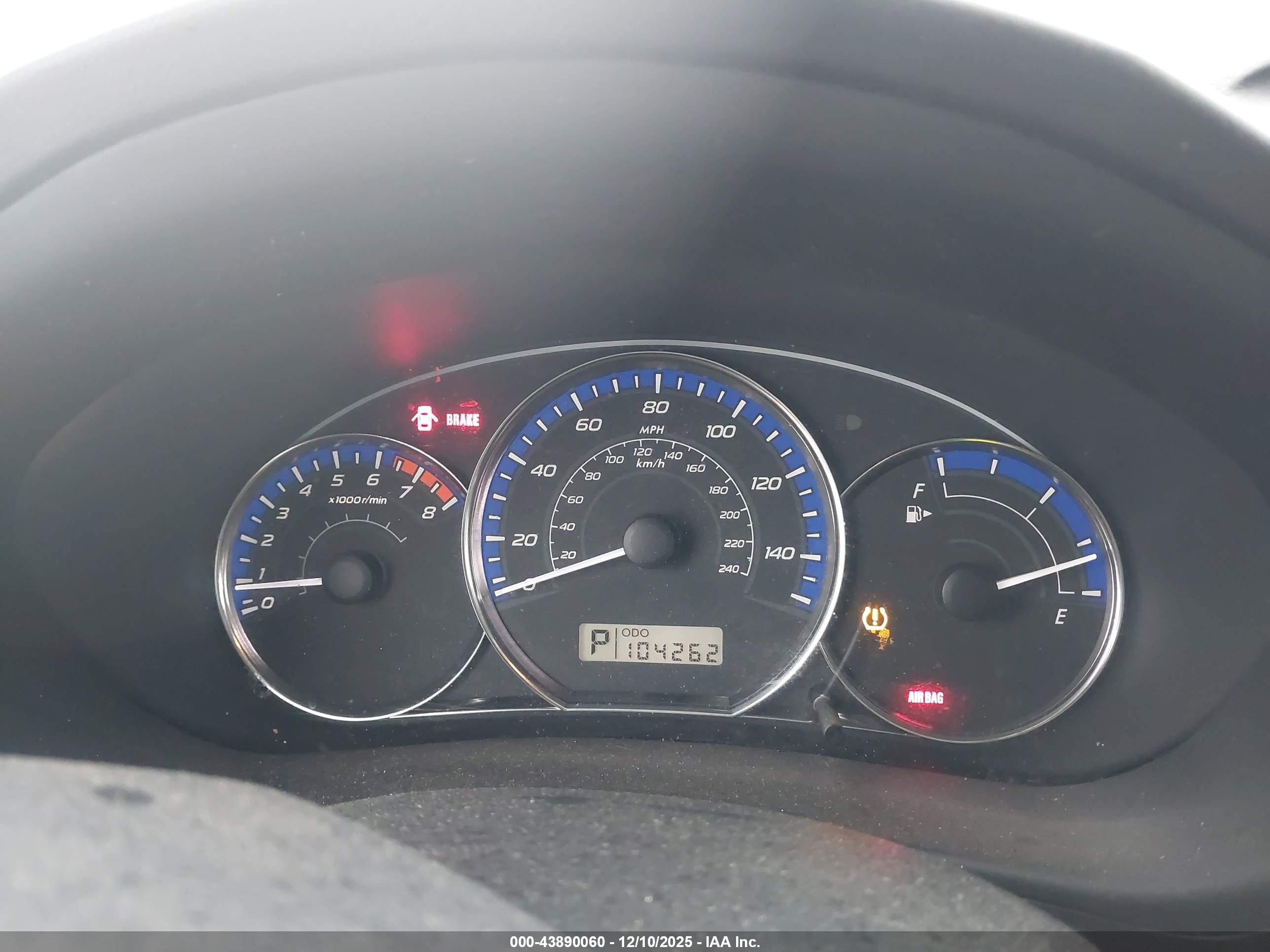 SUBARU FORESTER image 7