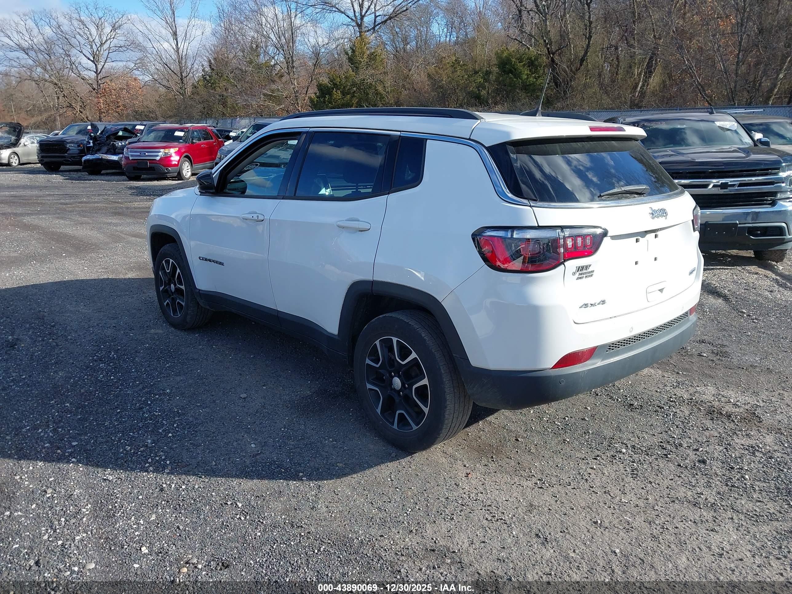JEEP COMPASS image 3