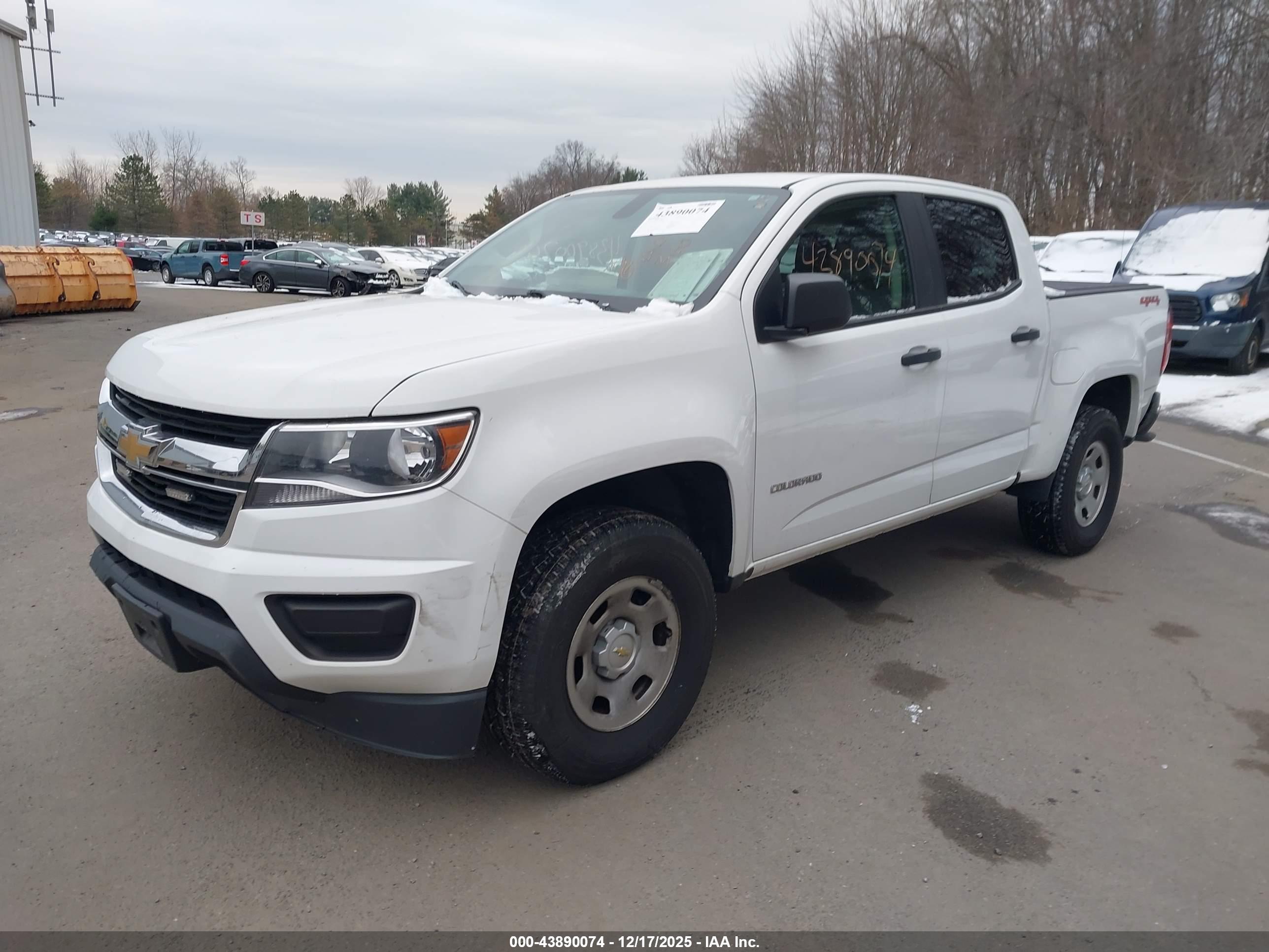 CHEVROLET COLORADO image 2