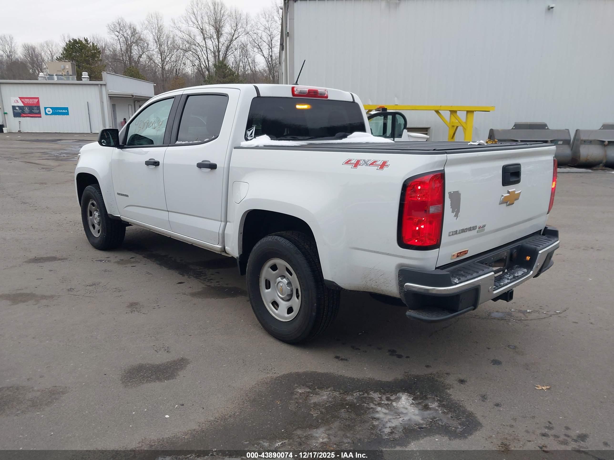 CHEVROLET COLORADO image 3