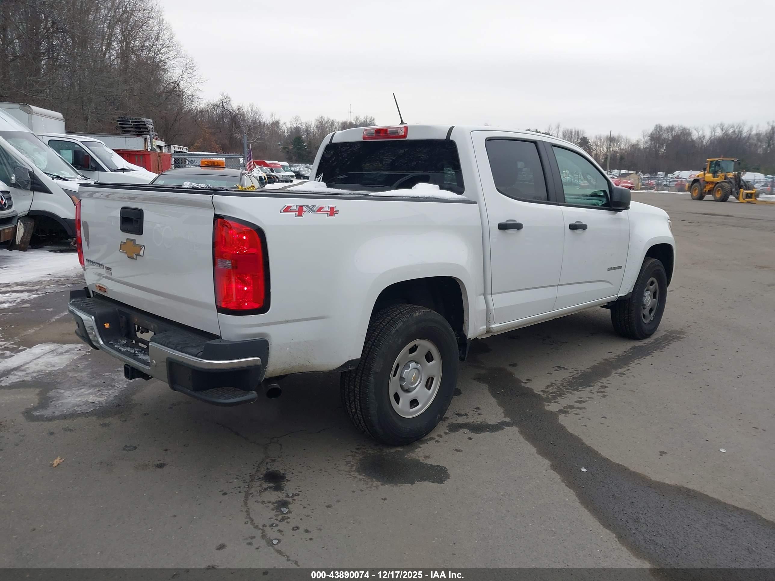 CHEVROLET COLORADO image 4