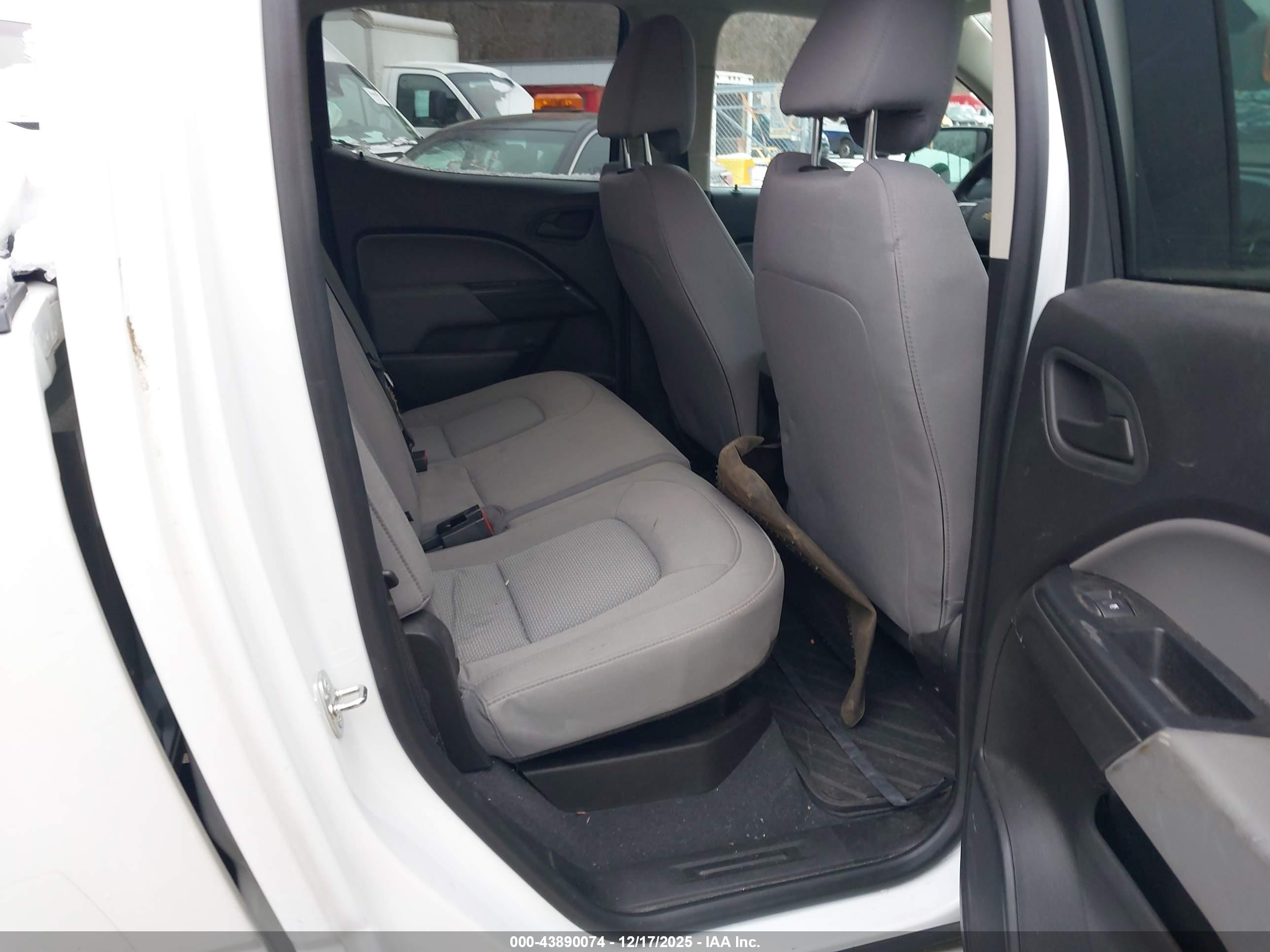 CHEVROLET COLORADO image 8