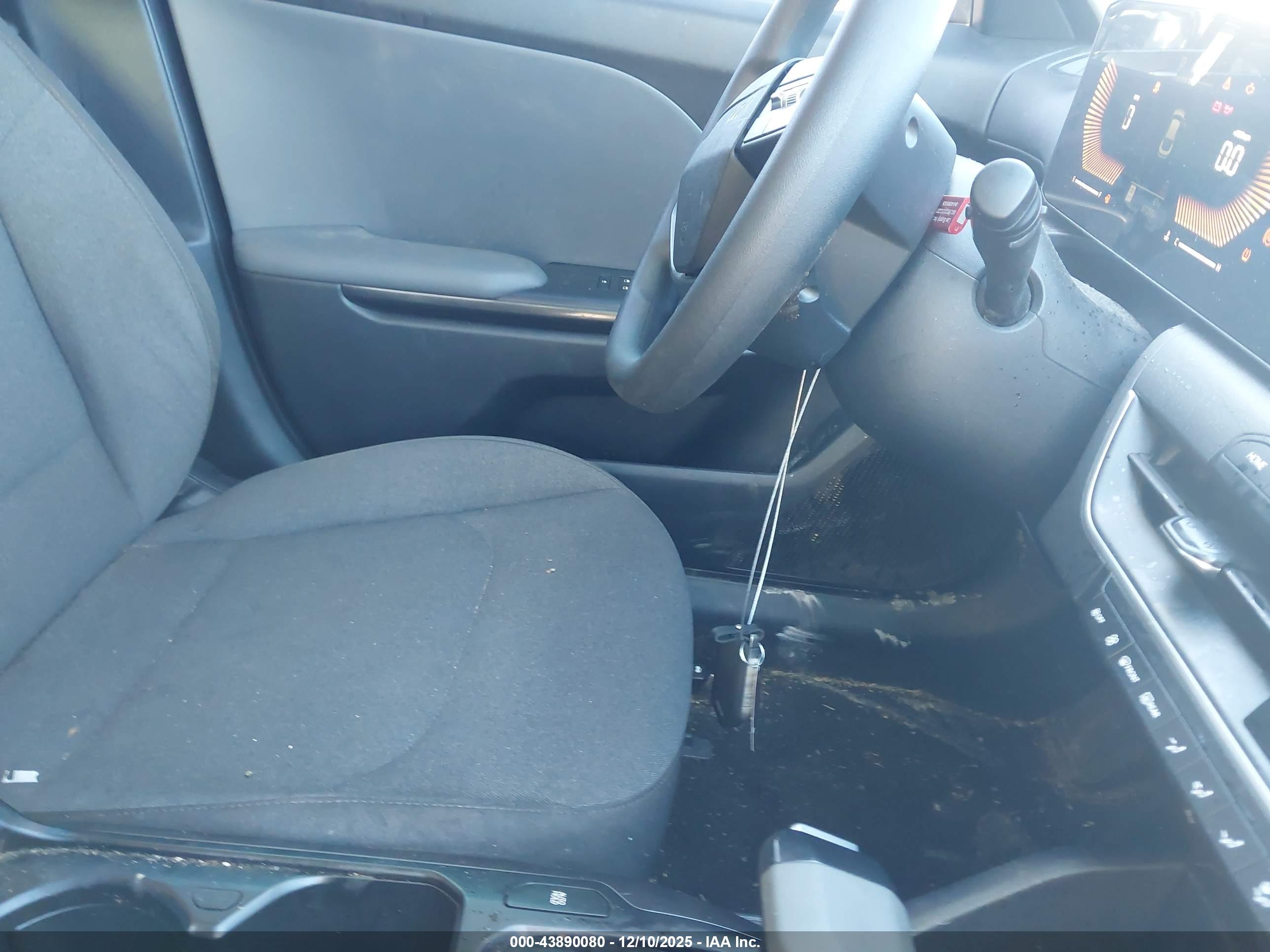 KIA K4 image 11