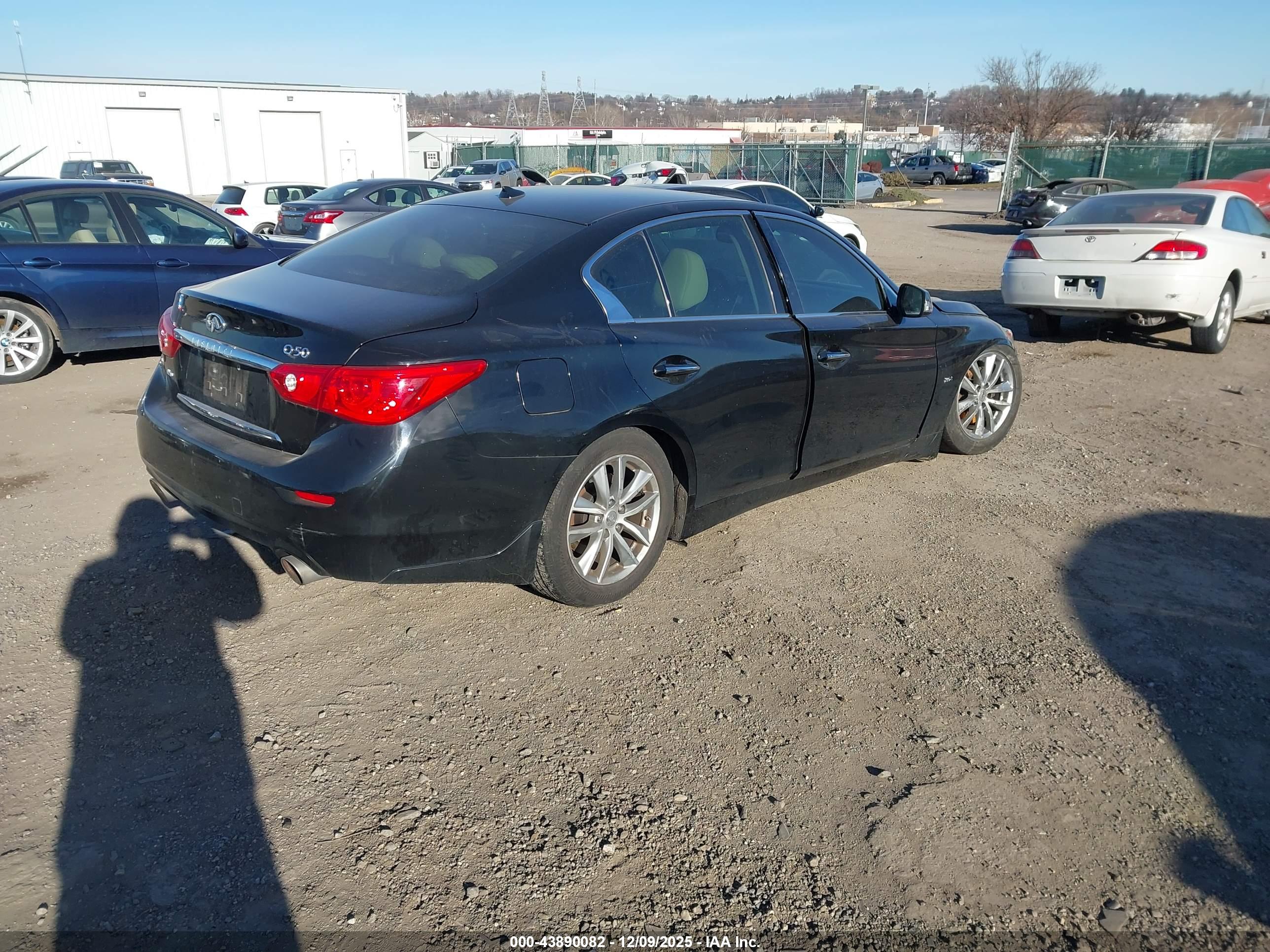 INFINITI Q50 image 4