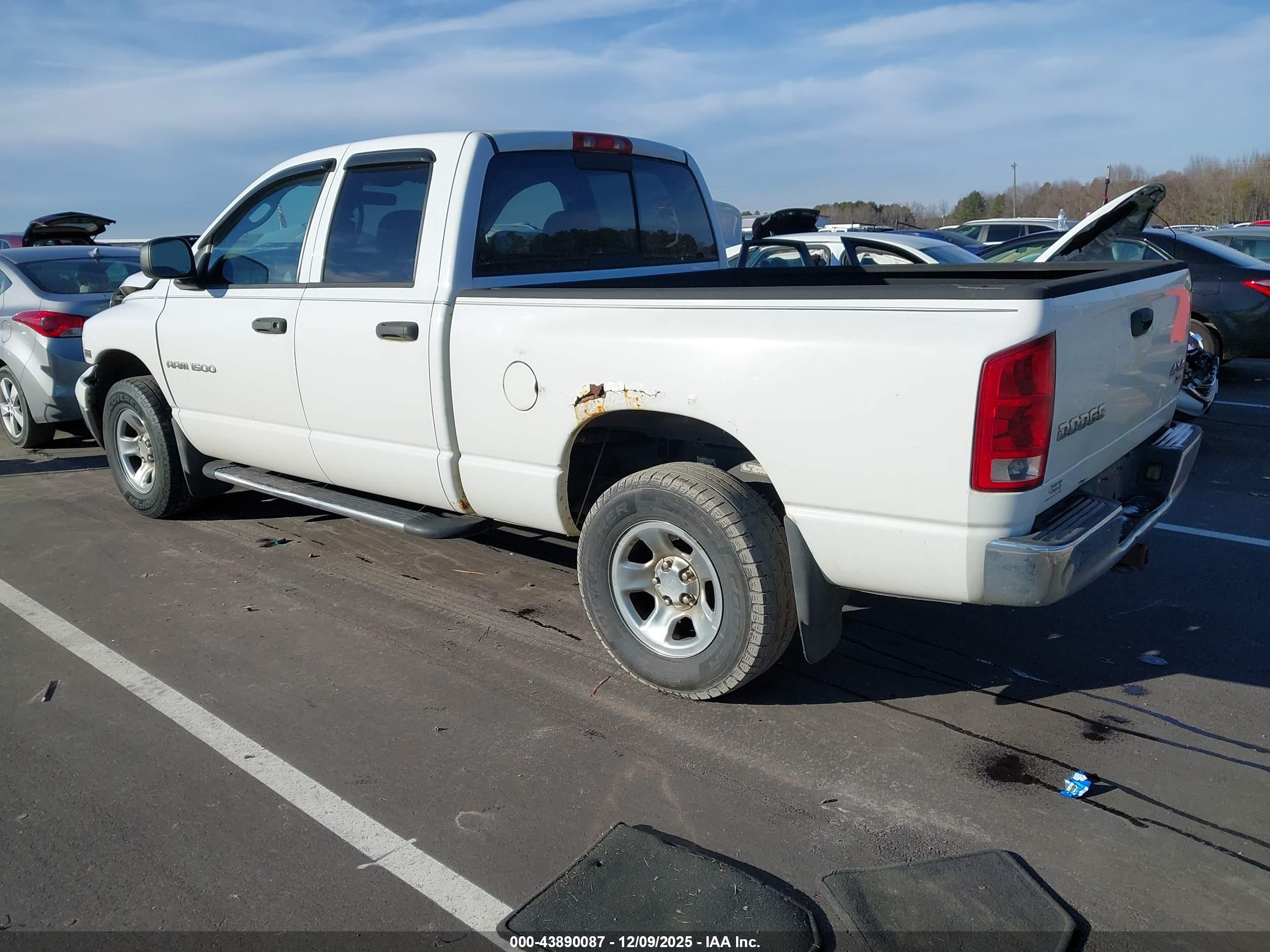 DODGE RAM image 3