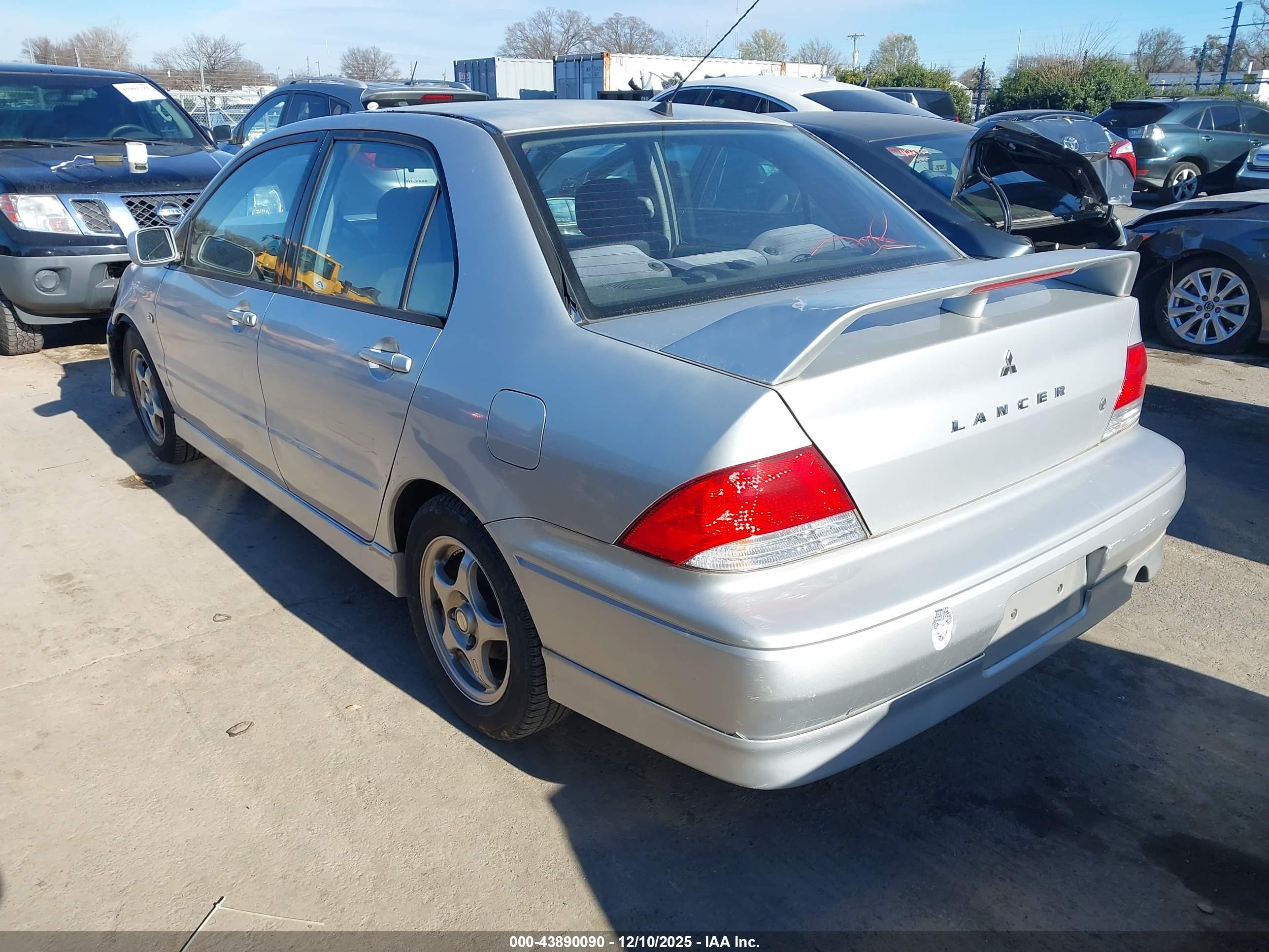 MITSUBISHI LANCER image 3