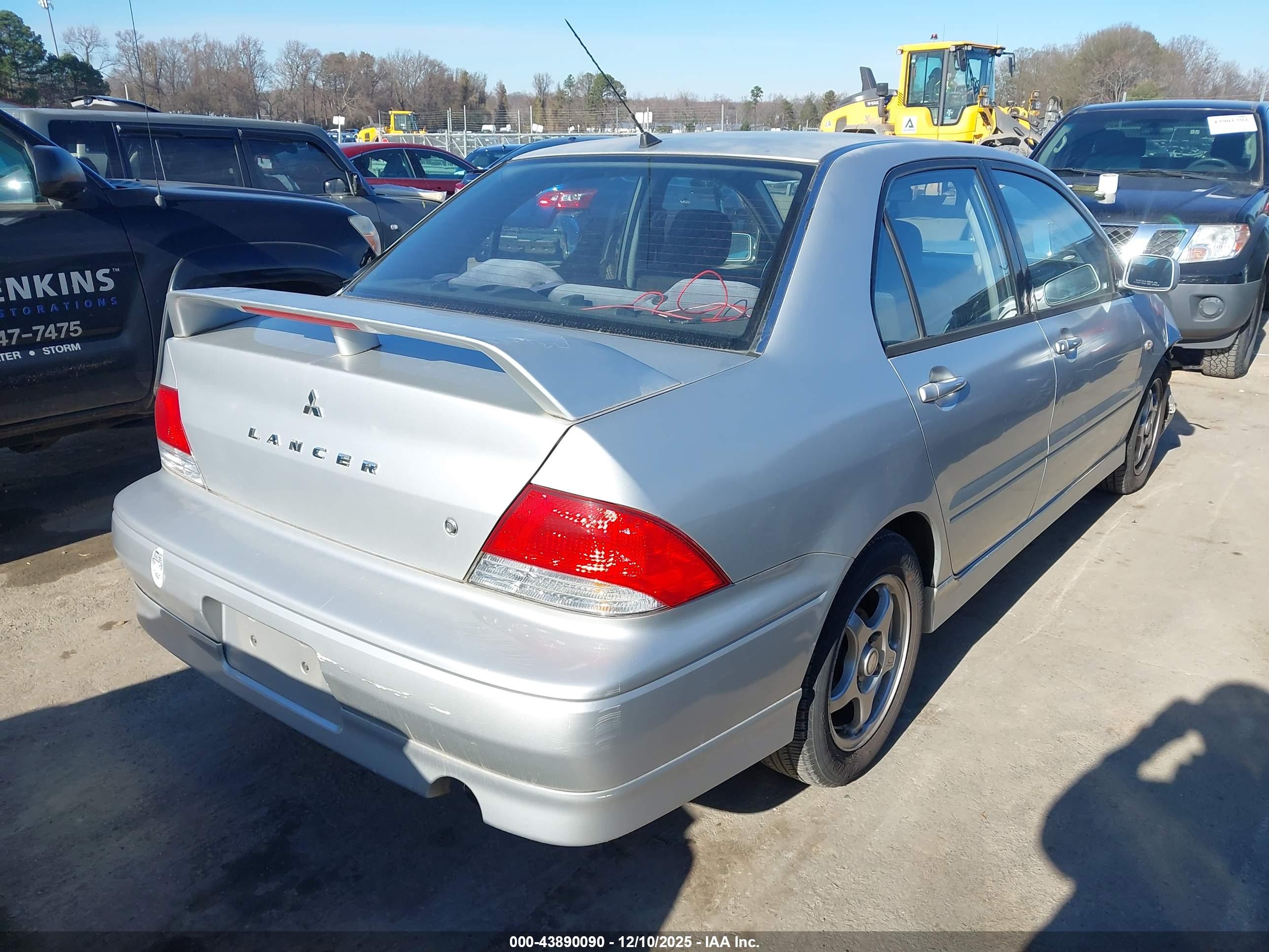 MITSUBISHI LANCER image 4