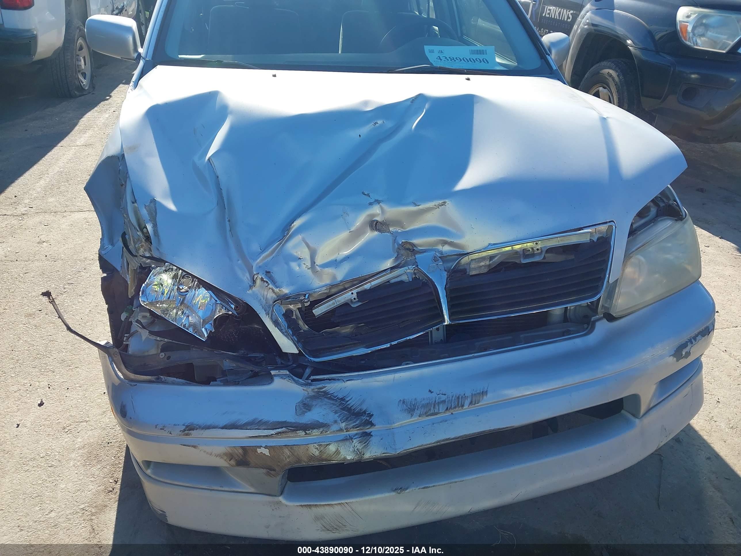 MITSUBISHI LANCER image 6