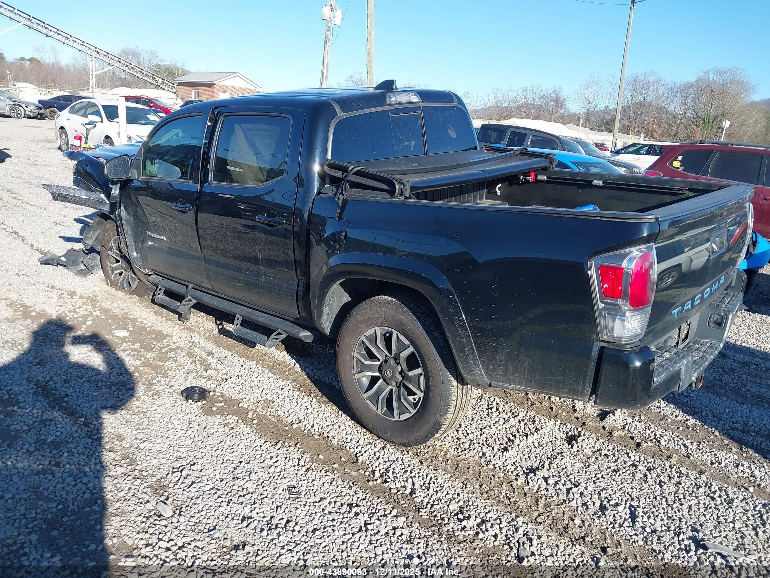 TOYOTA TACOMA image 3