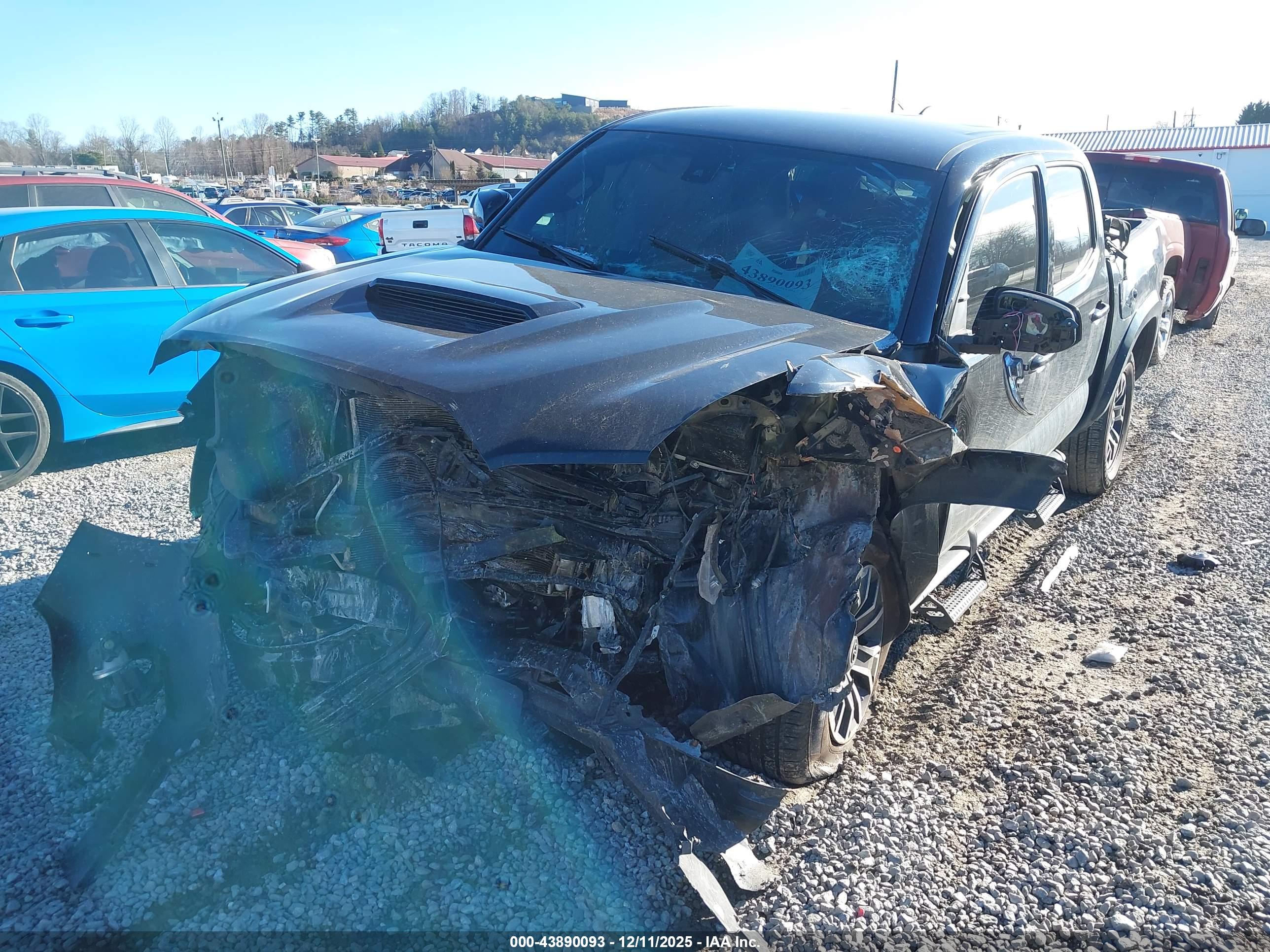 TOYOTA TACOMA image 6