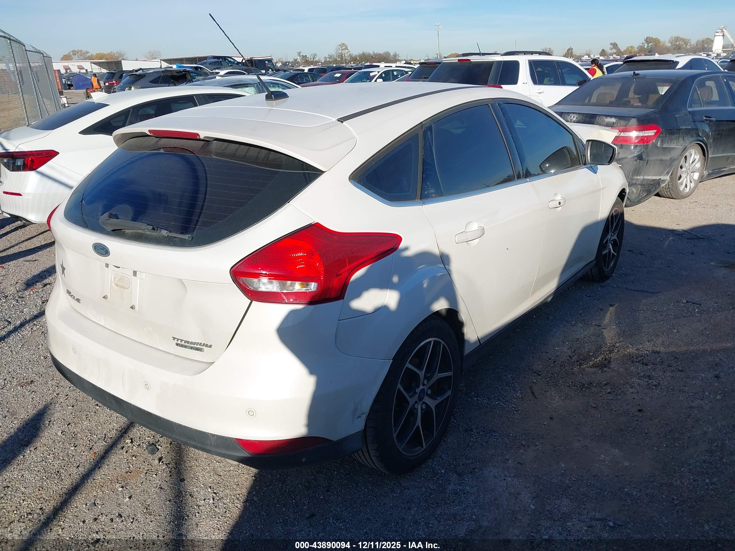 FORD FOCUS image 4